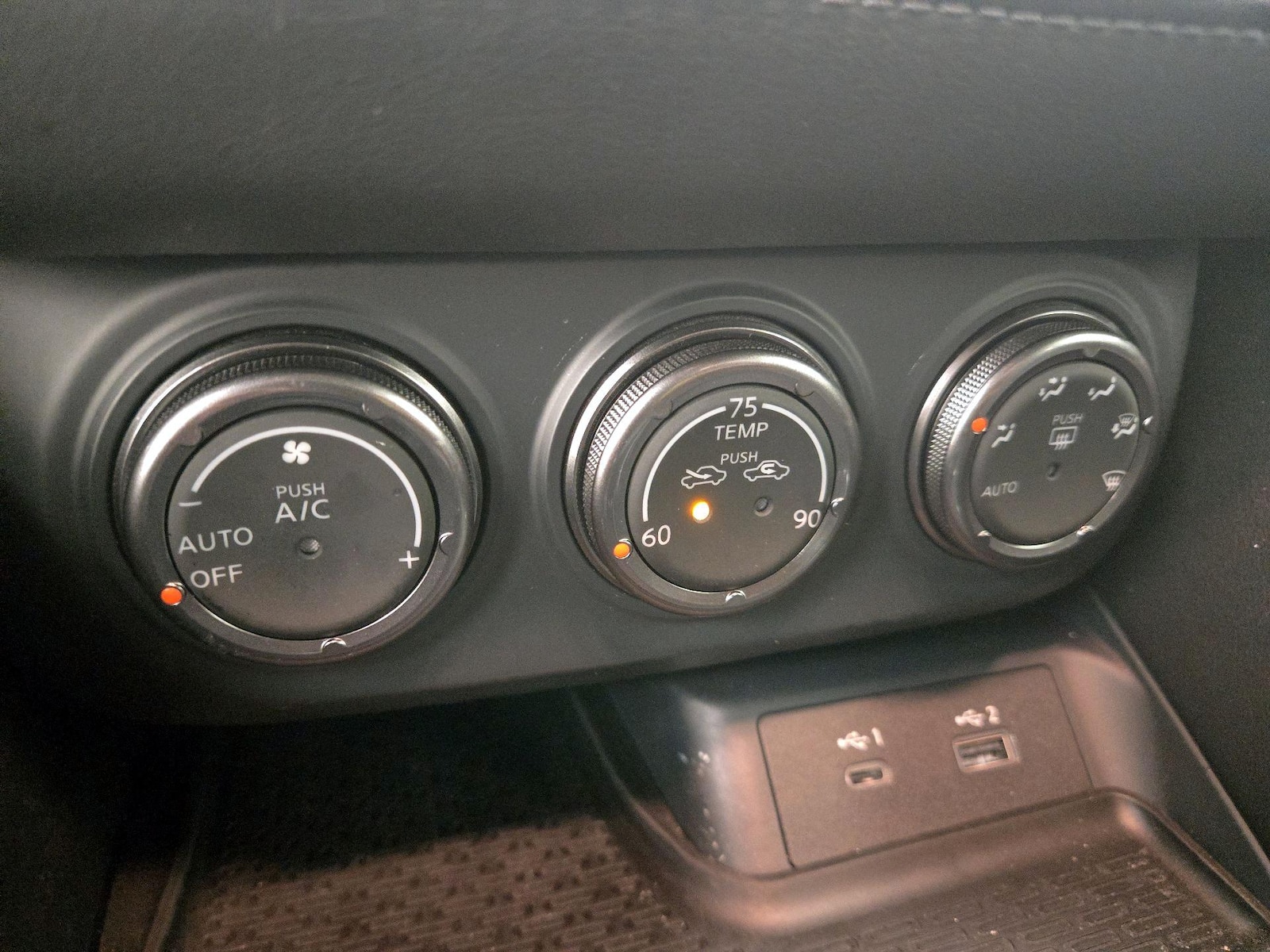 2025 Nissan Z Performance - Photo 18