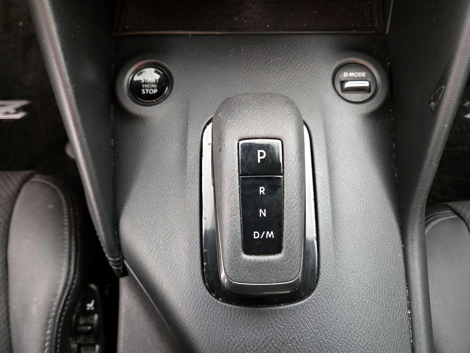 2025 Nissan Z Performance - Photo 19