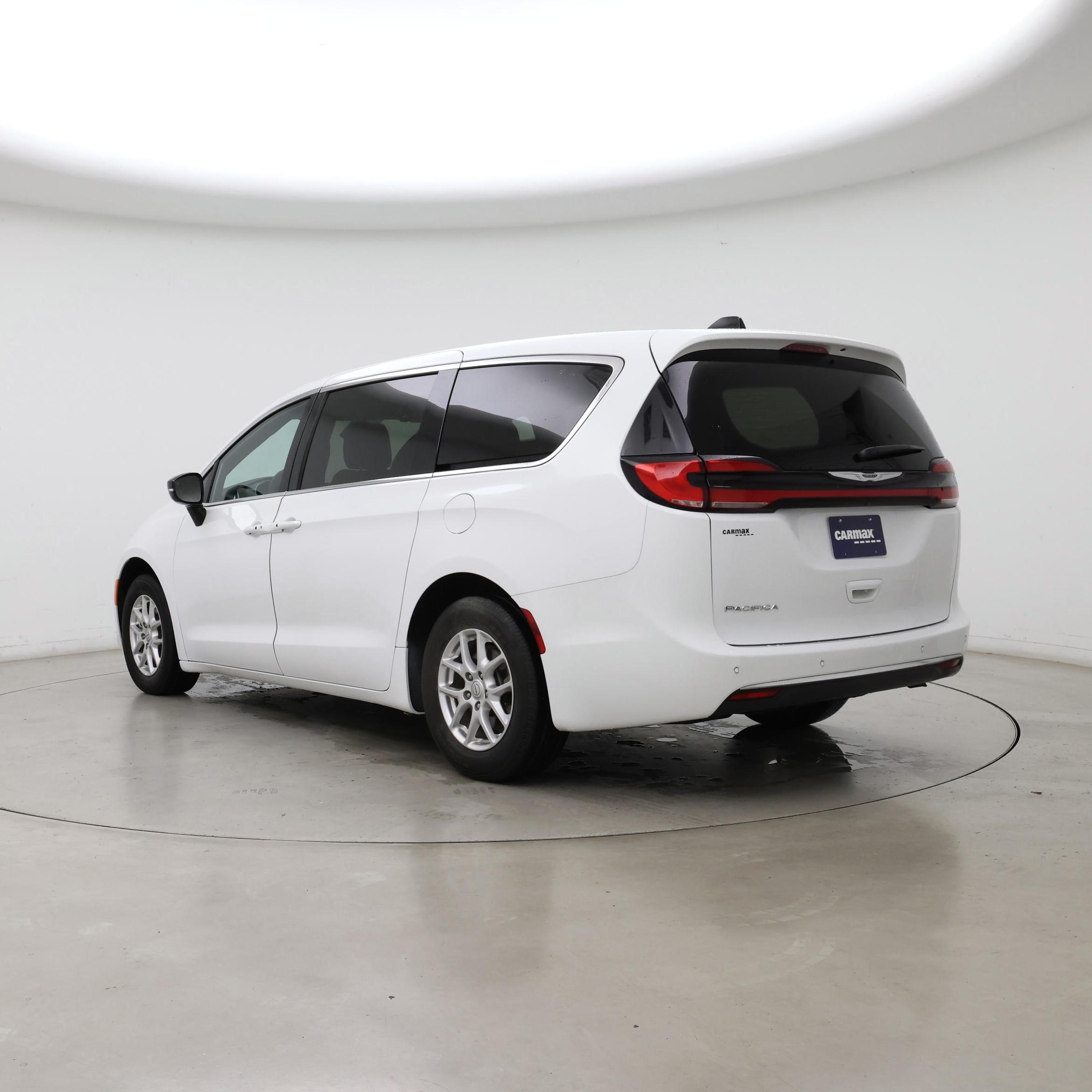 Thumbnail: 2025 Chrysler Pacifica - 2