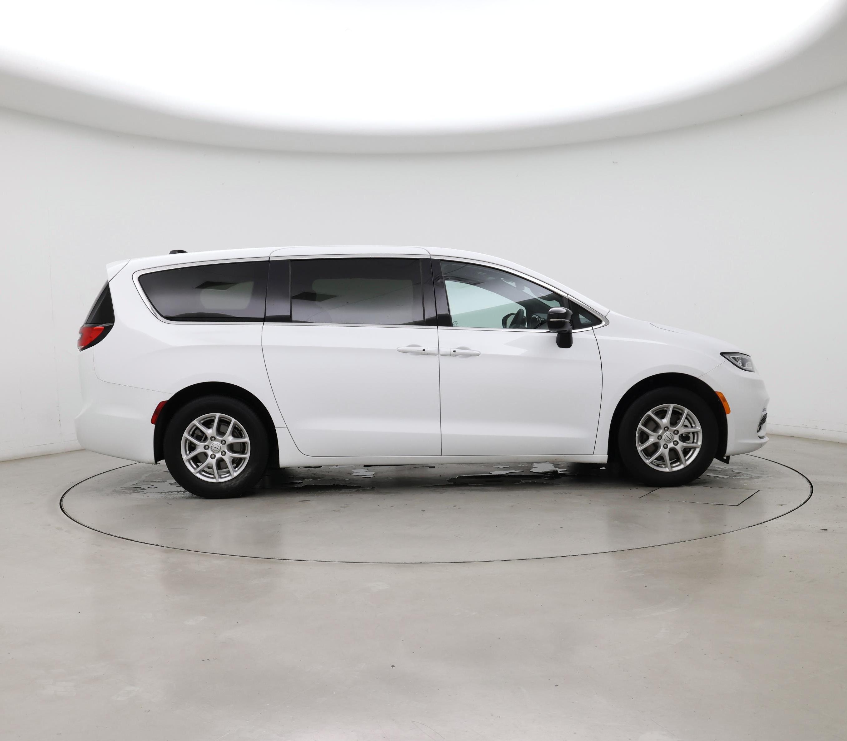 Thumbnail: 2025 Chrysler Pacifica - 7