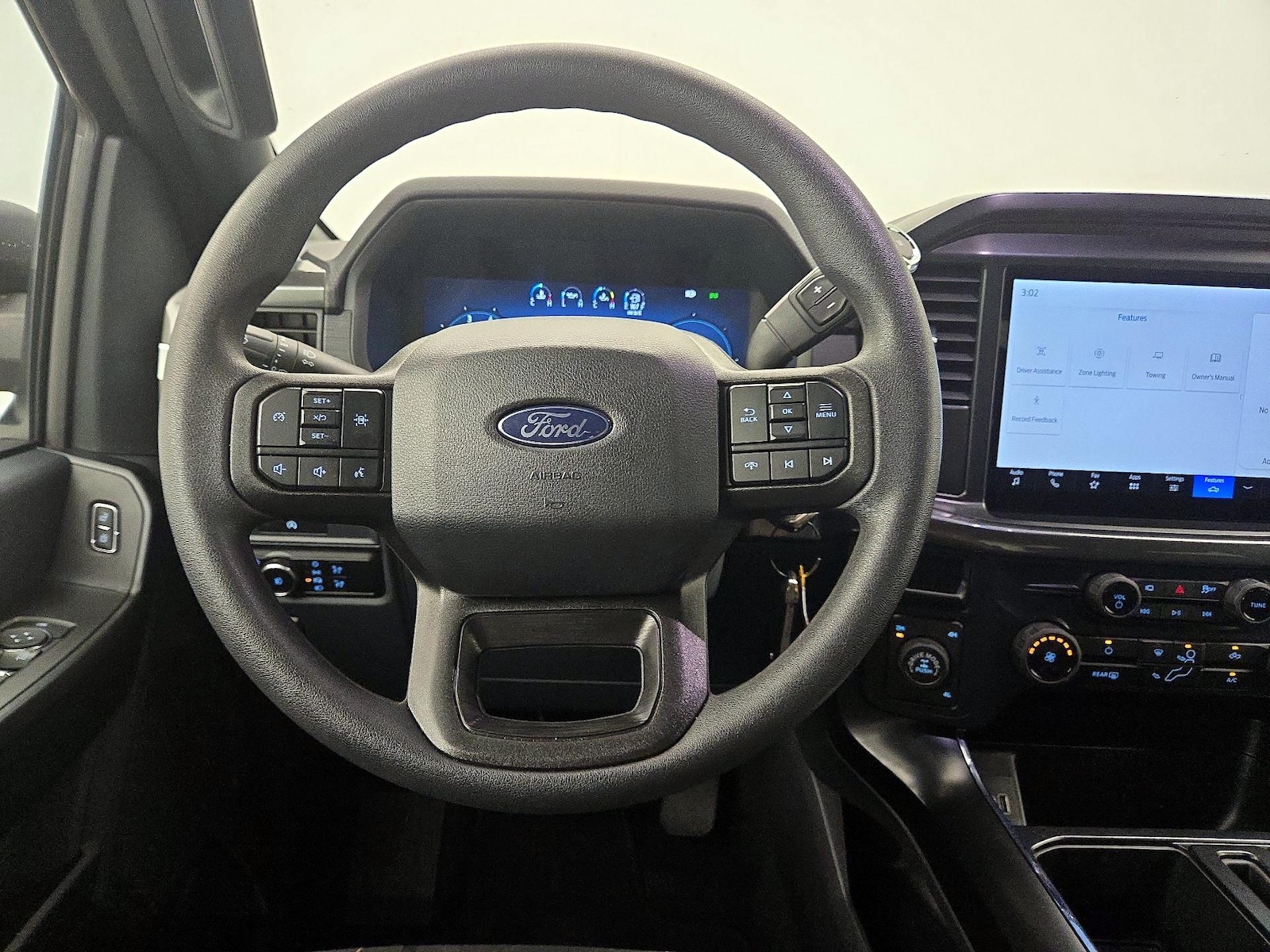 2025 Ford F-150 STX - Photo 11
