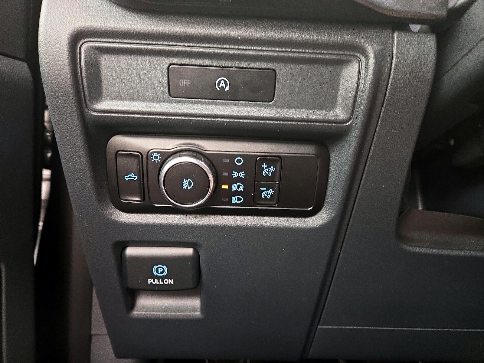 2025 Ford F-150 STX - Photo 14