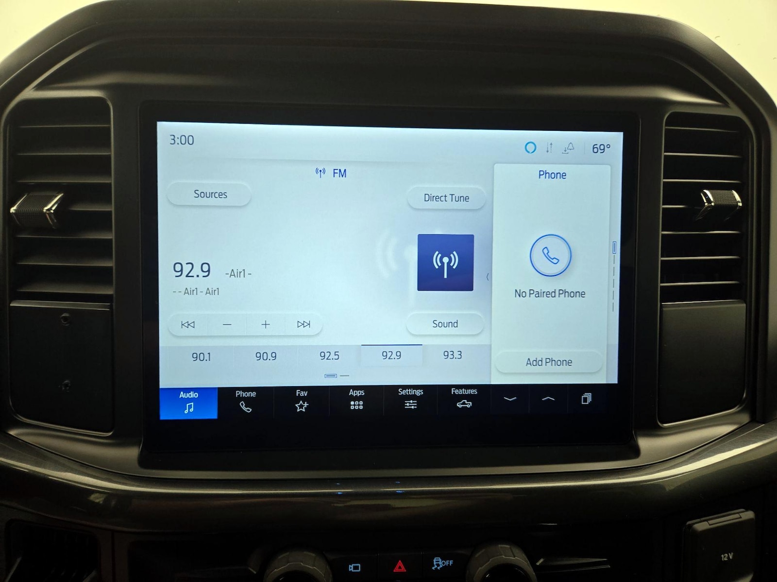 2025 Ford F-150 STX - Photo 16