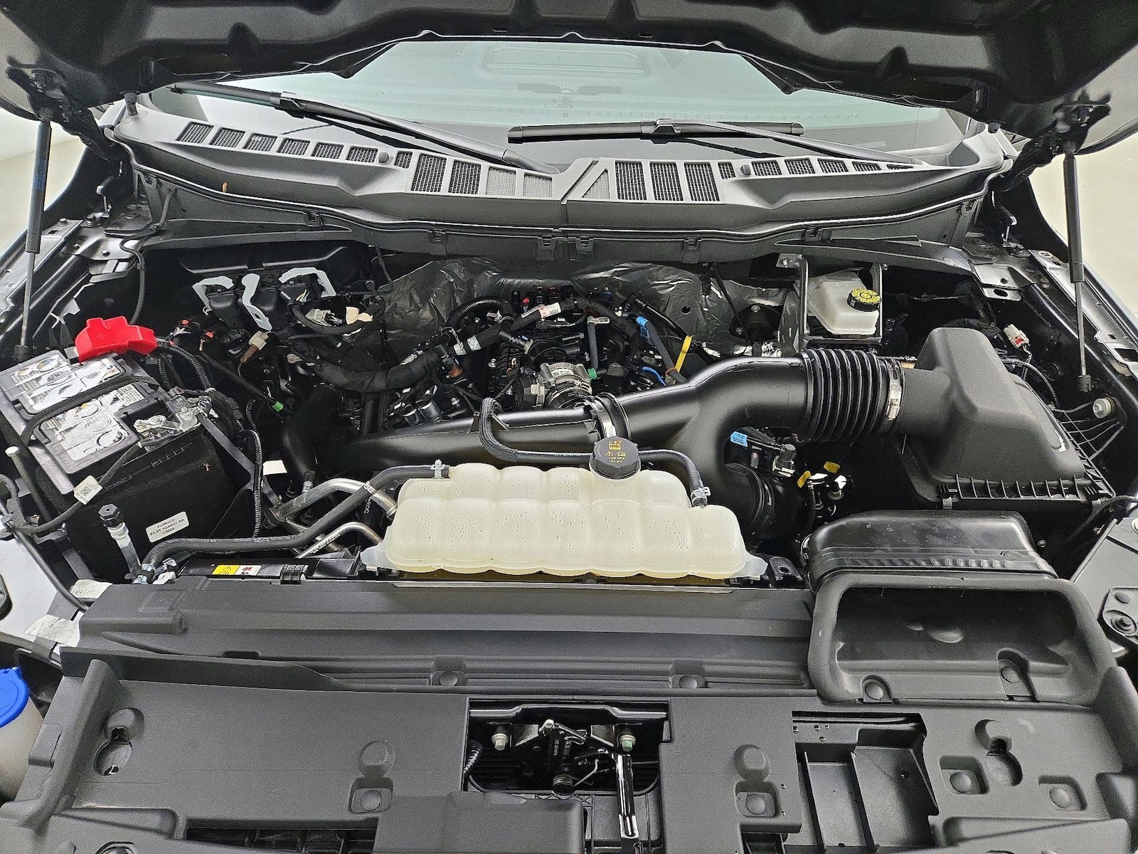 2025 Ford F-150 STX - Photo 22