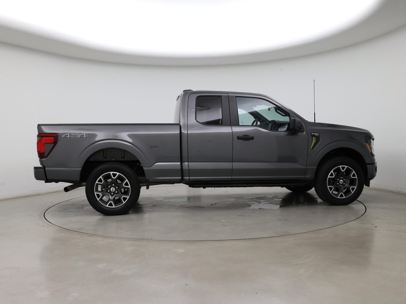 2025 Ford F-150 STX - Photo 8