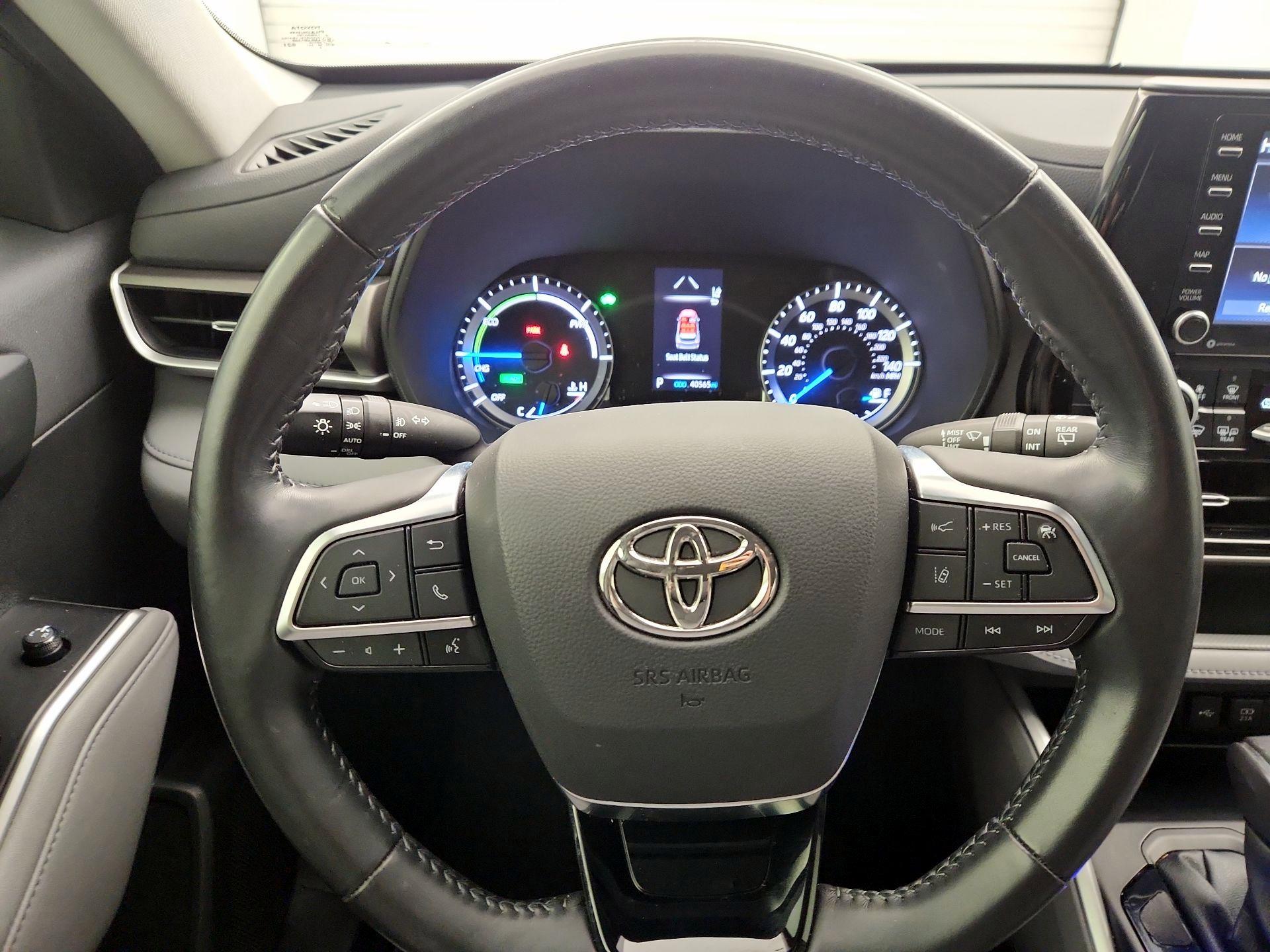 Thumbnail: 2021 Toyota Highlander - 10