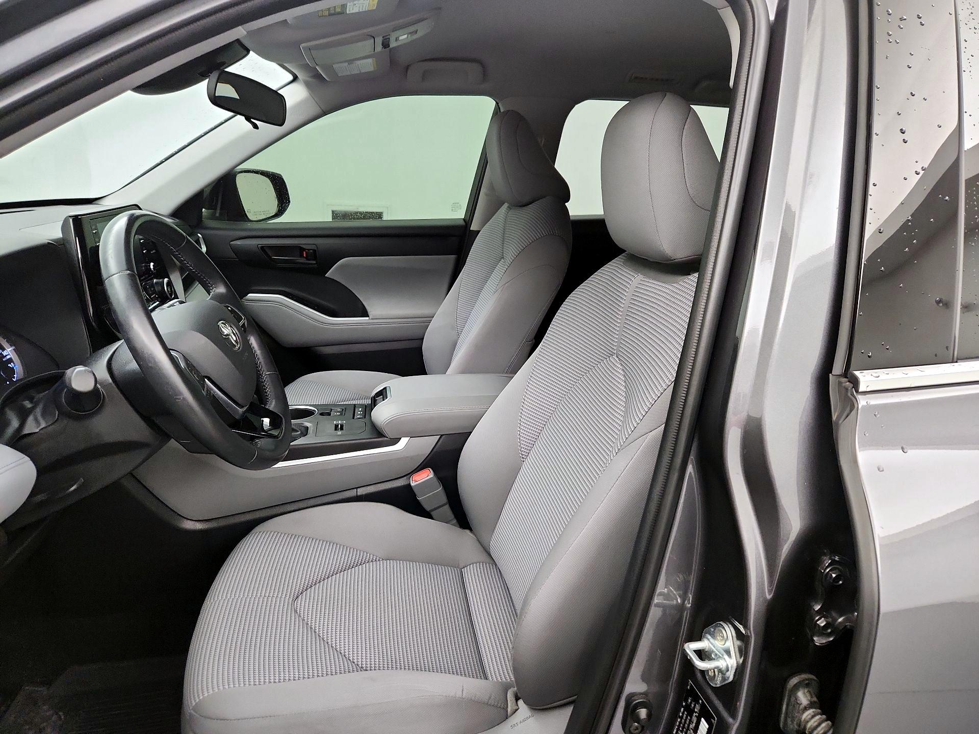 Thumbnail: 2021 Toyota Highlander - 11