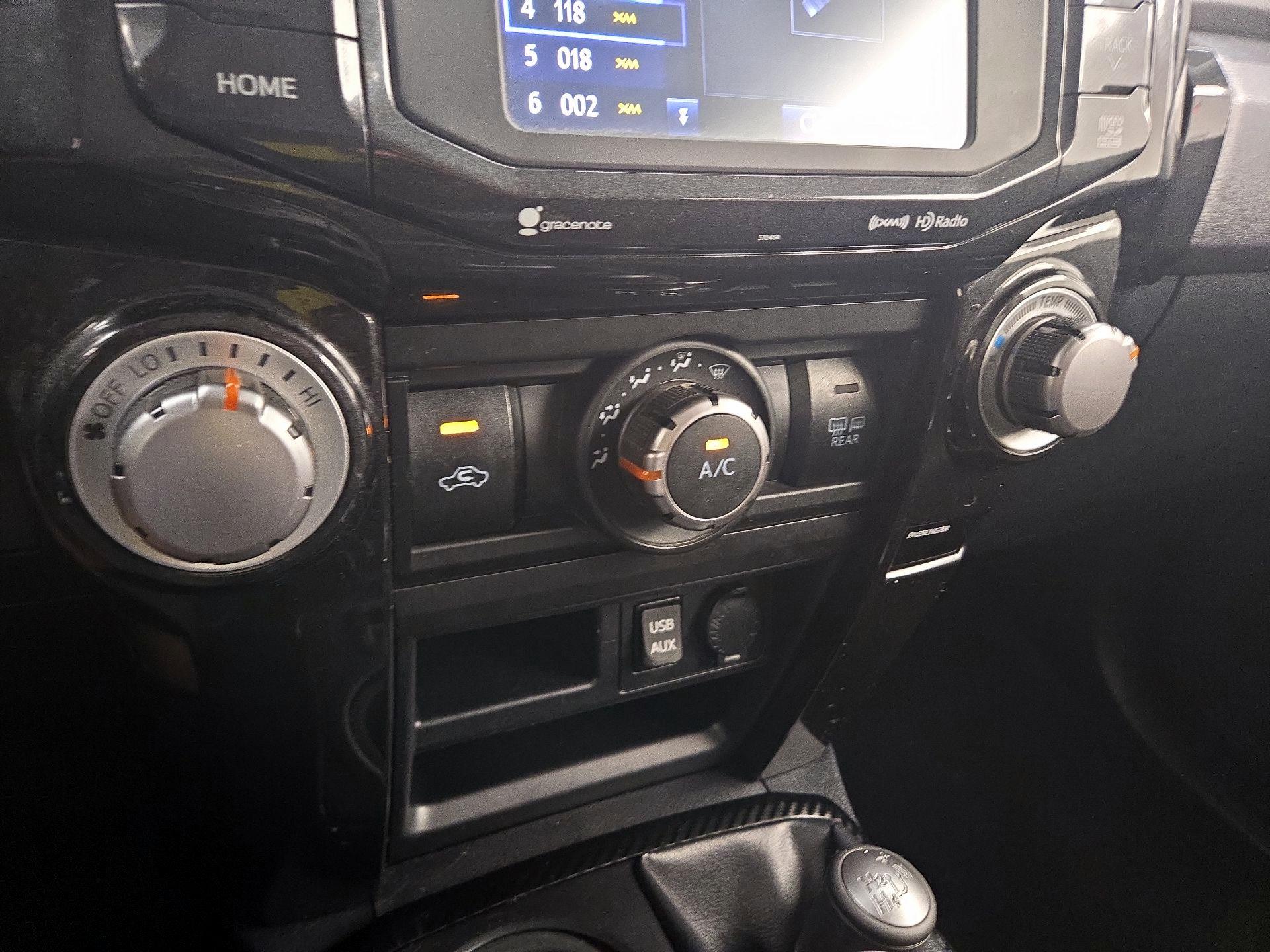 Thumbnail: 2019 Toyota 4Runner - 16