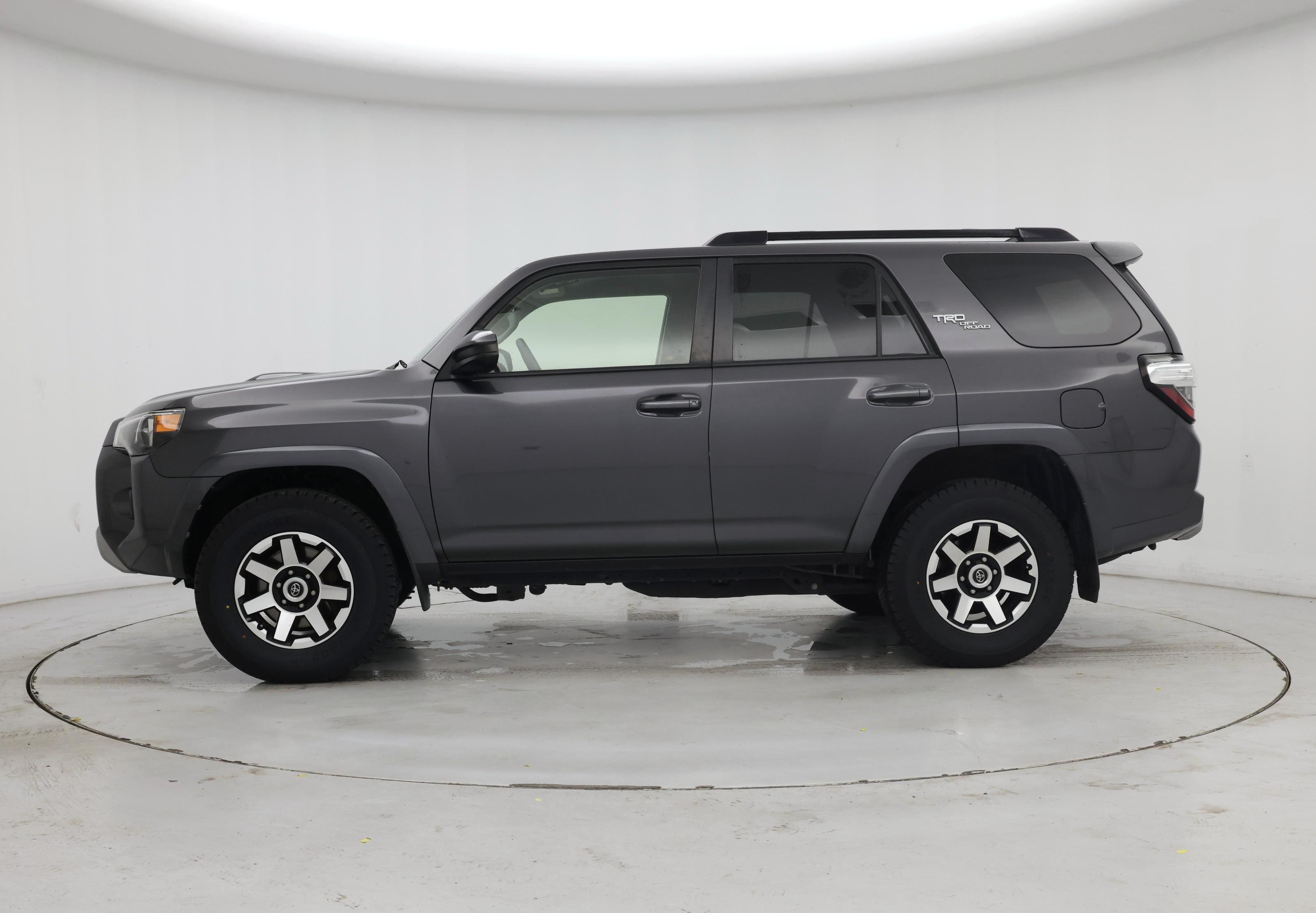 Thumbnail: 2019 Toyota 4Runner - 3