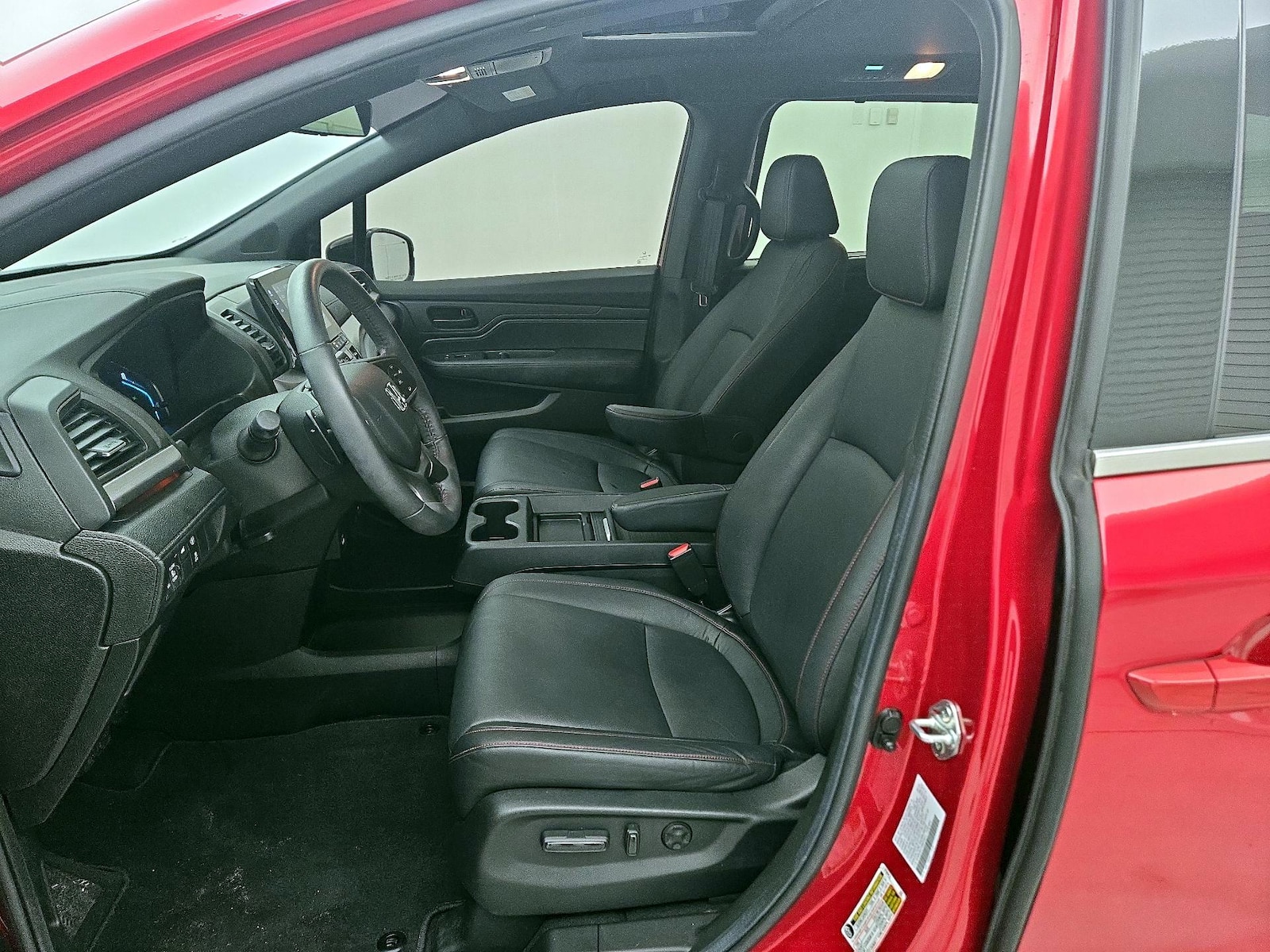2024 Honda Odyssey SPORT - Photo 12