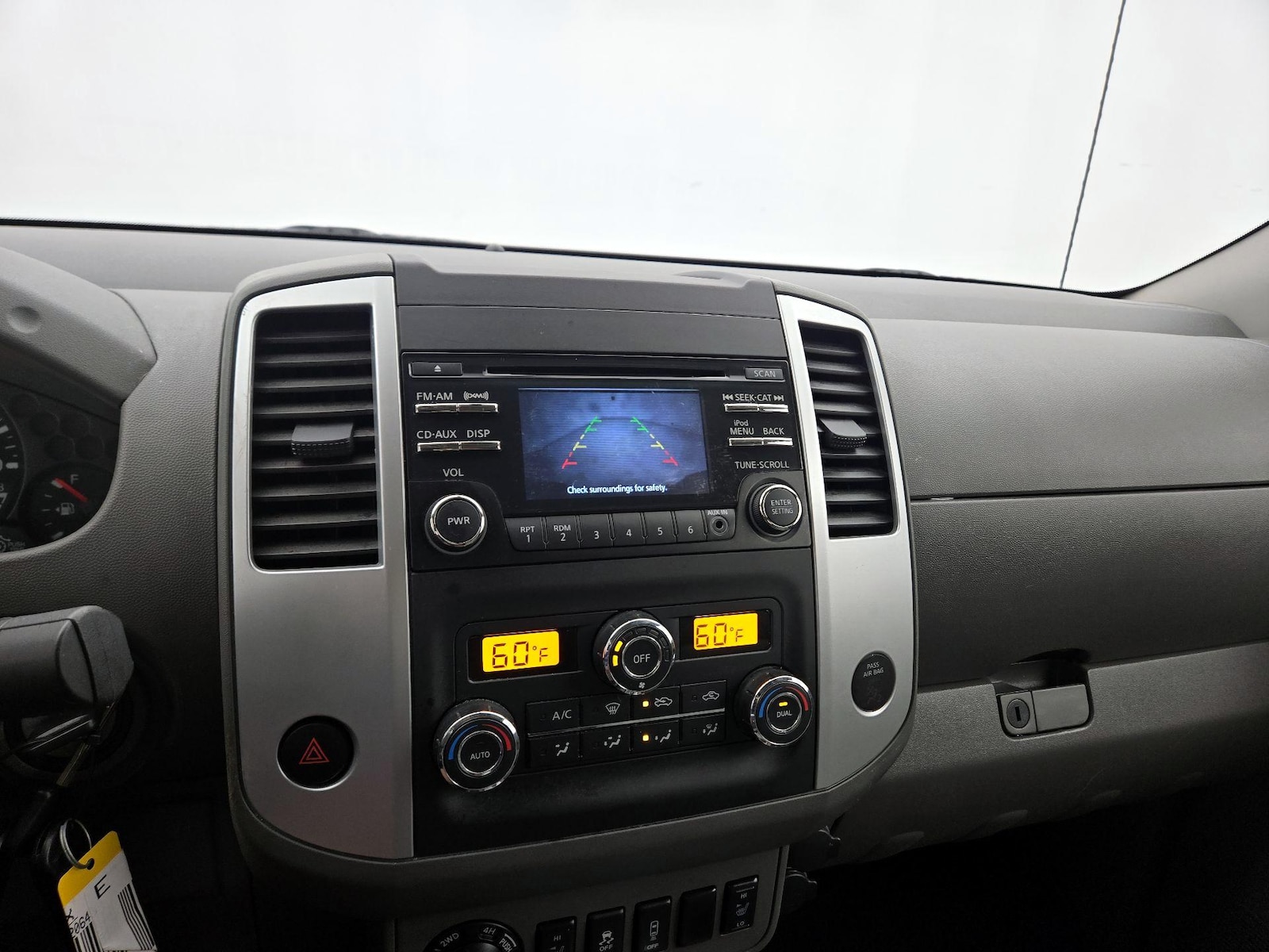2014 Nissan Frontier SV - Photo 15