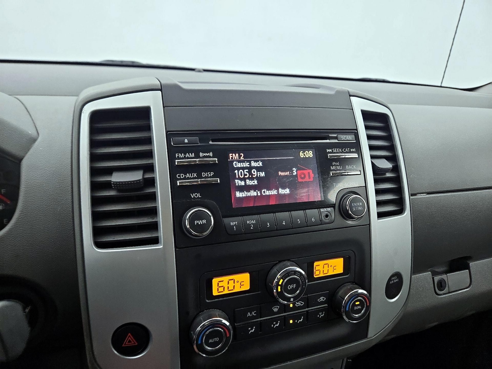 2014 Nissan Frontier SV - Photo 16