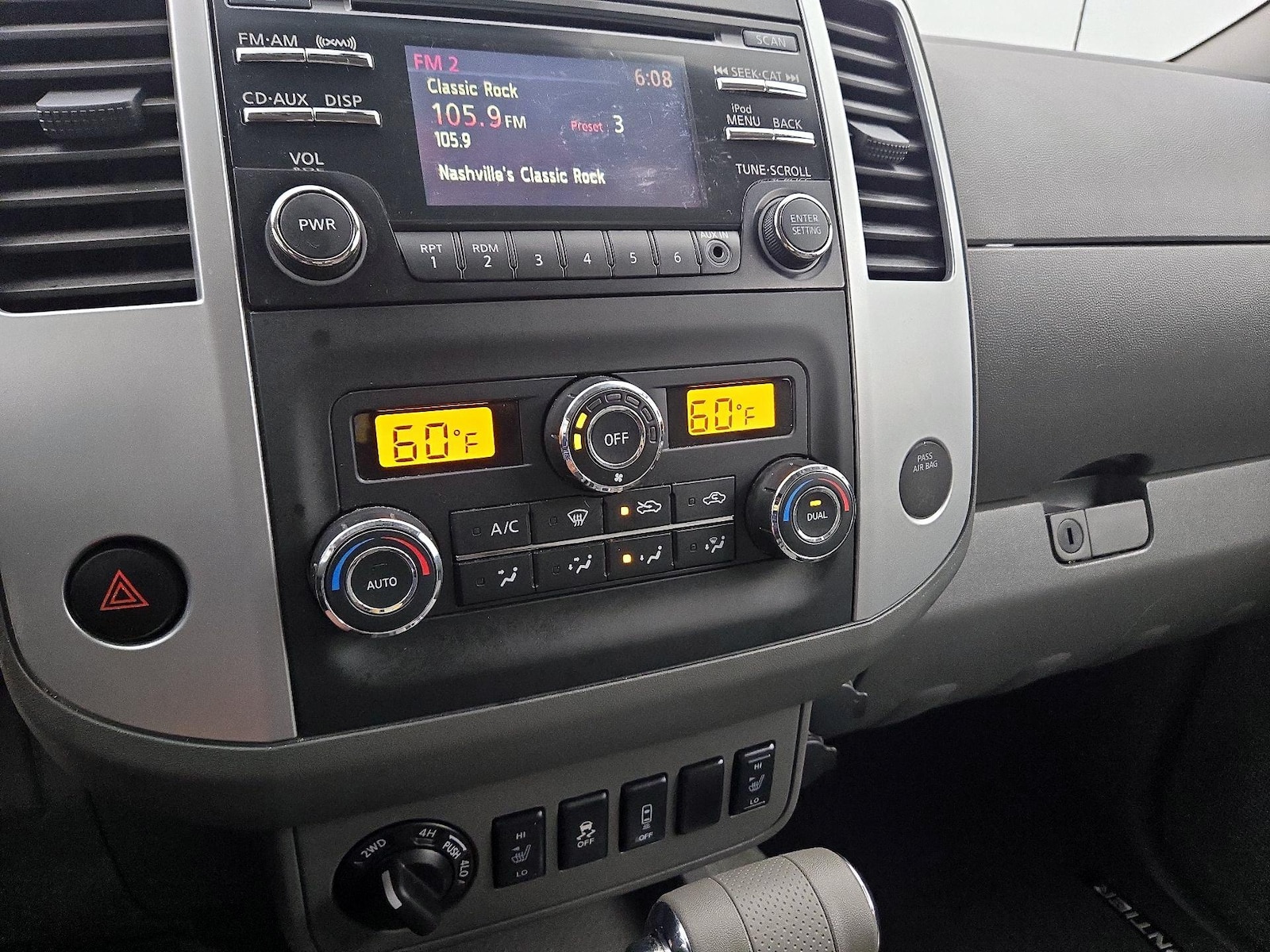 2014 Nissan Frontier SV - Photo 17