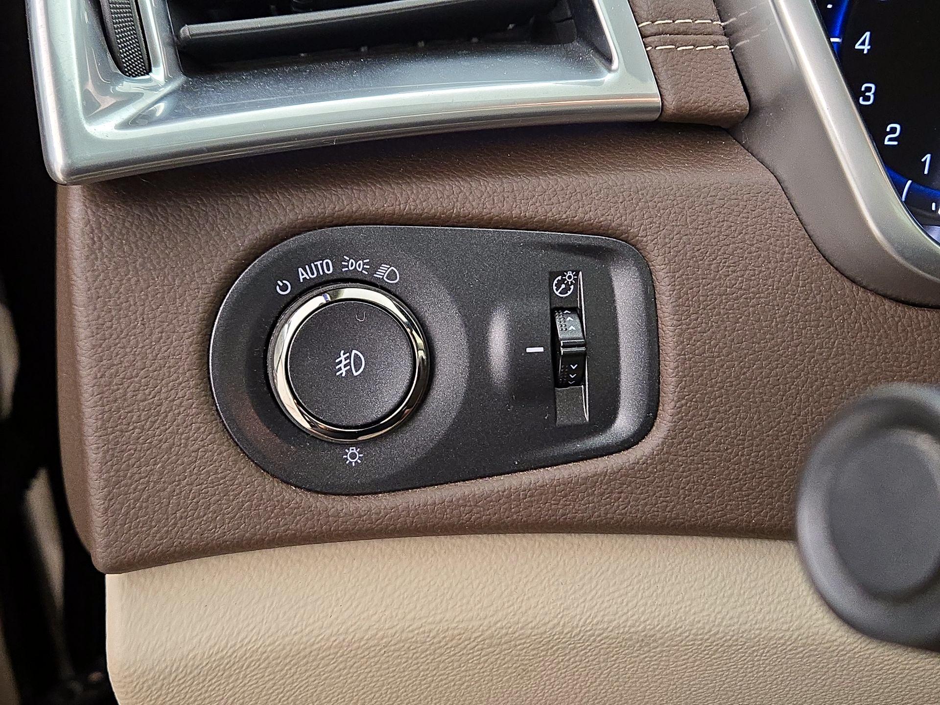 Thumbnail: 2016 Cadillac SRX - 13