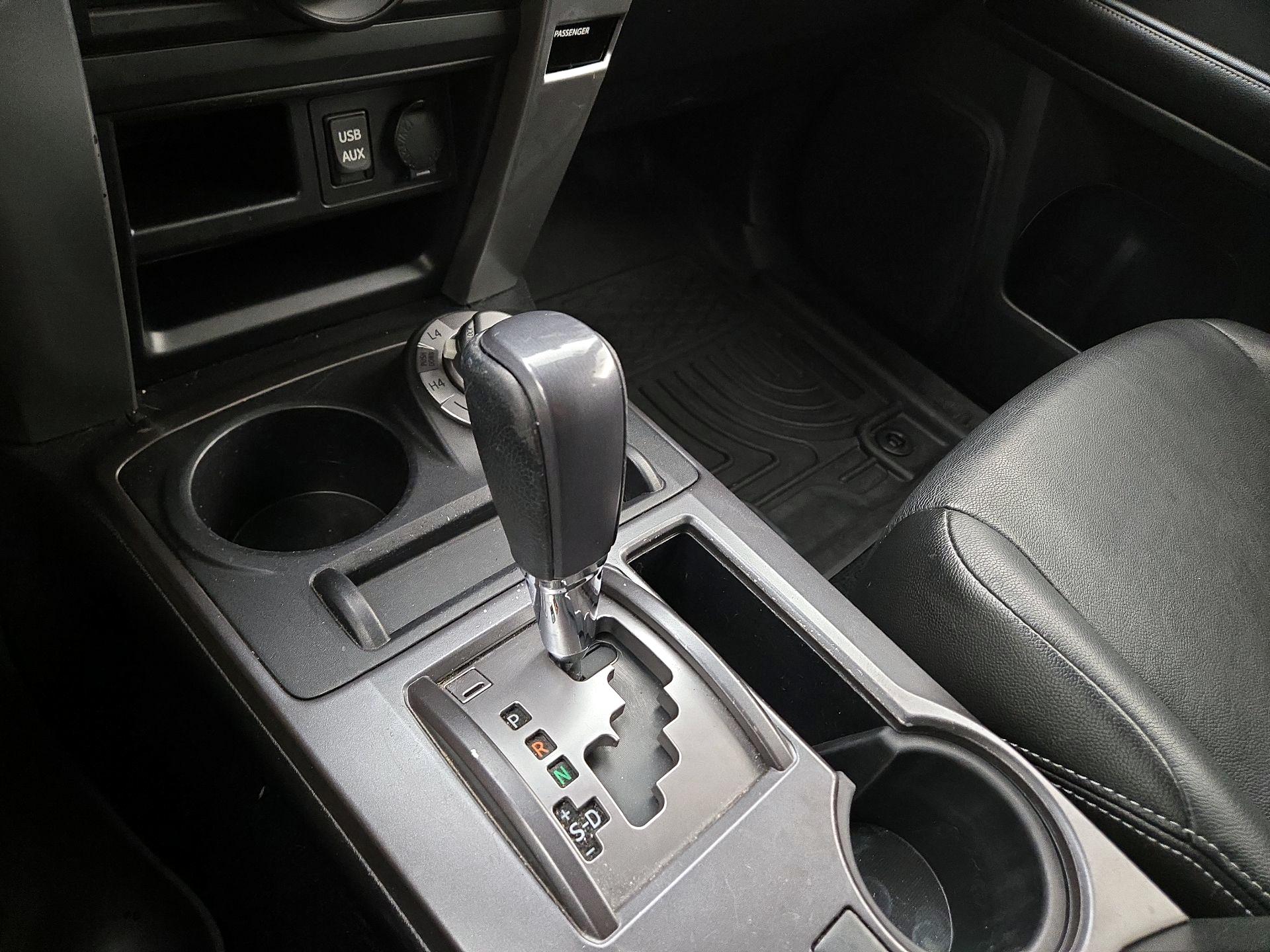 Thumbnail: 2016 Toyota 4Runner - 14