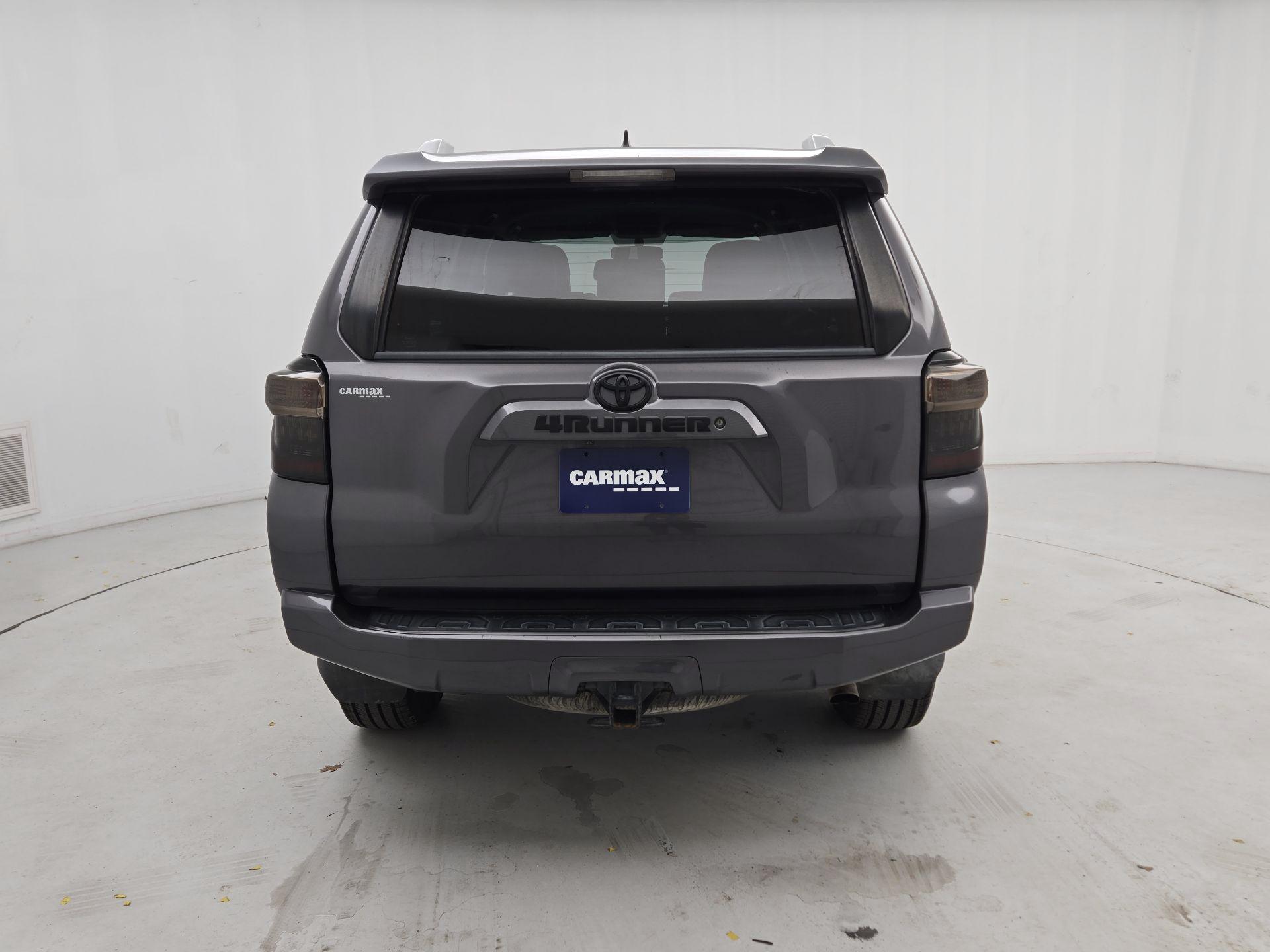 Thumbnail: 2016 Toyota 4Runner - 6