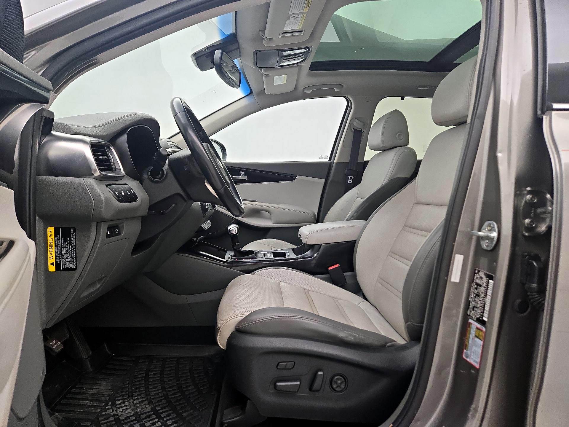 Thumbnail: 2018 Kia Sorento - 11