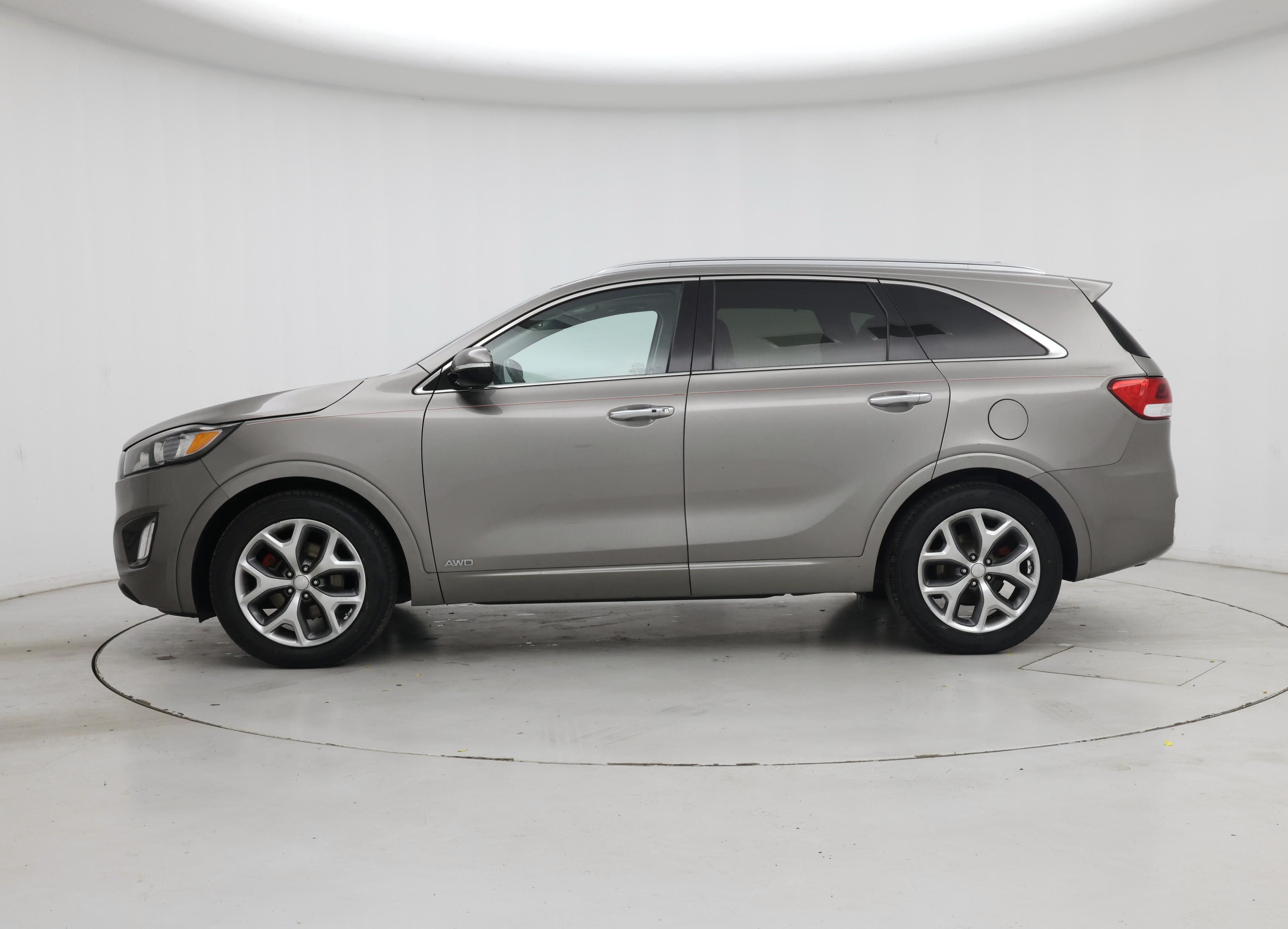 Thumbnail: 2018 Kia Sorento - 3