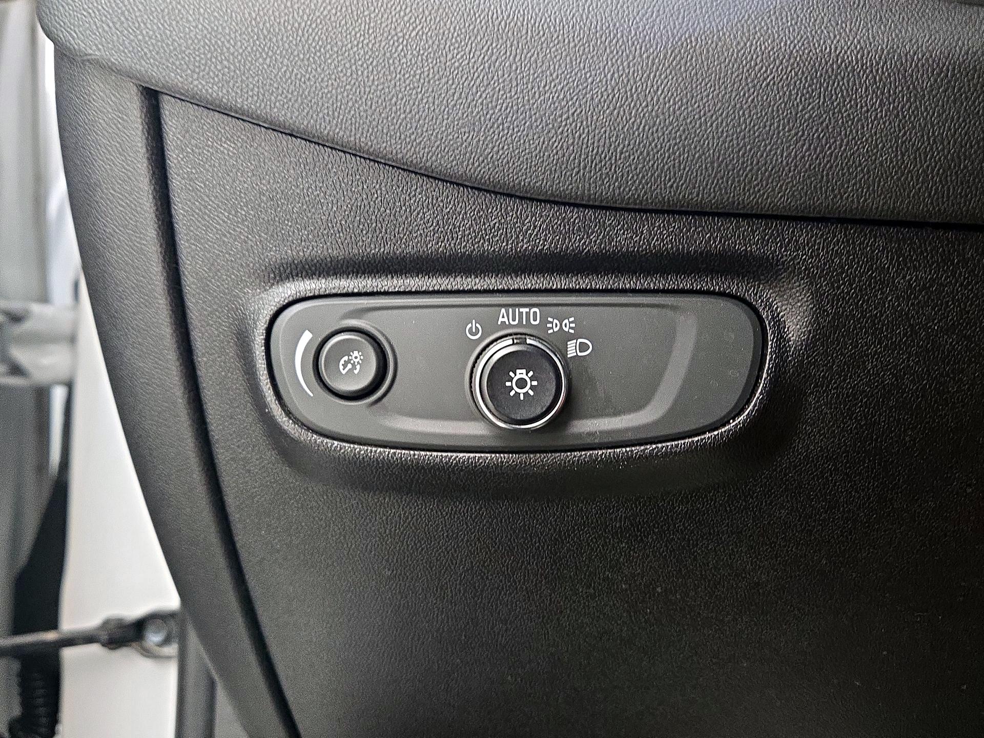 Thumbnail: 2019 Chevrolet Equinox - 13