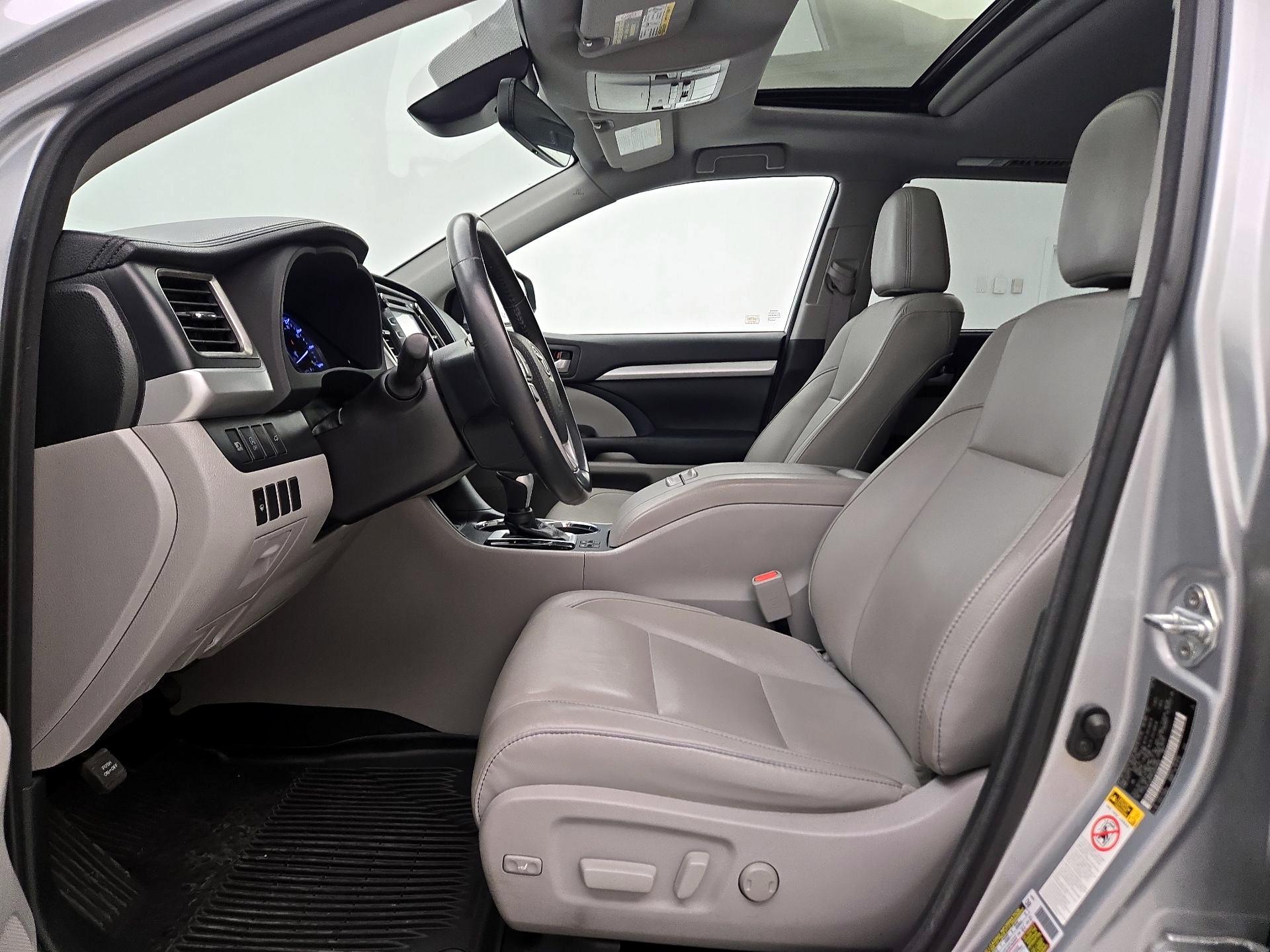 Thumbnail: 2018 Toyota Highlander - 11
