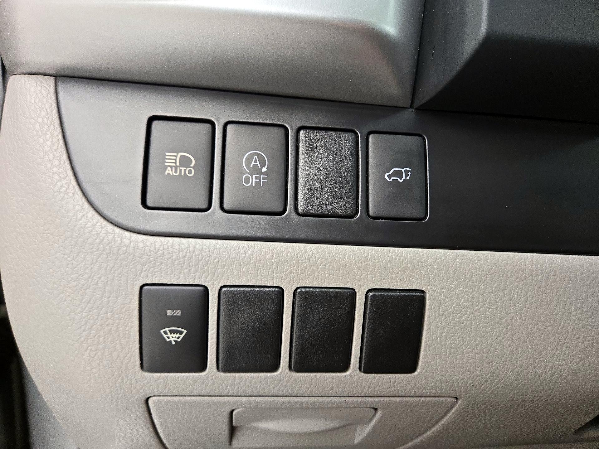 Thumbnail: 2018 Toyota Highlander - 13