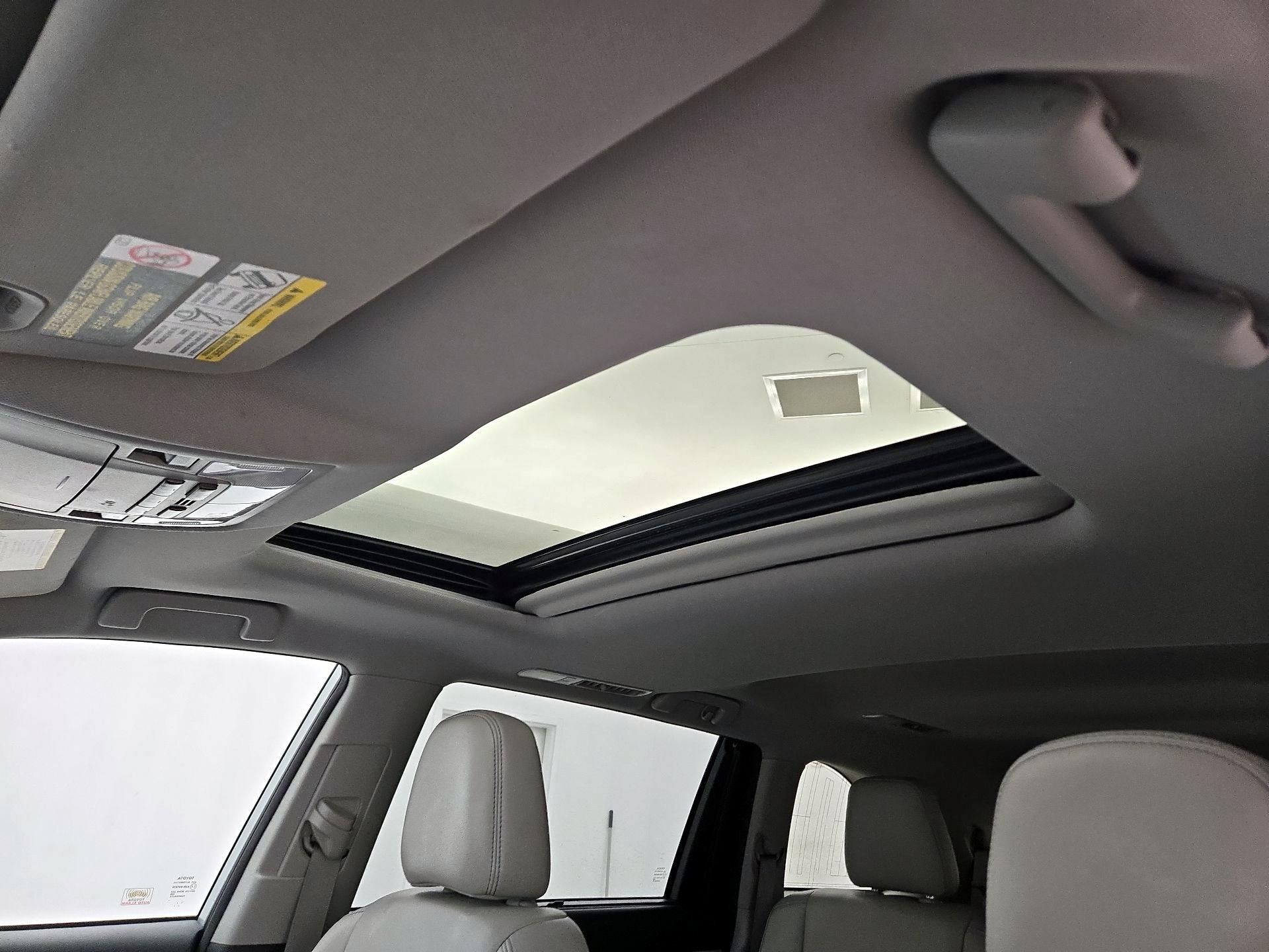 Thumbnail: 2018 Toyota Highlander - 20