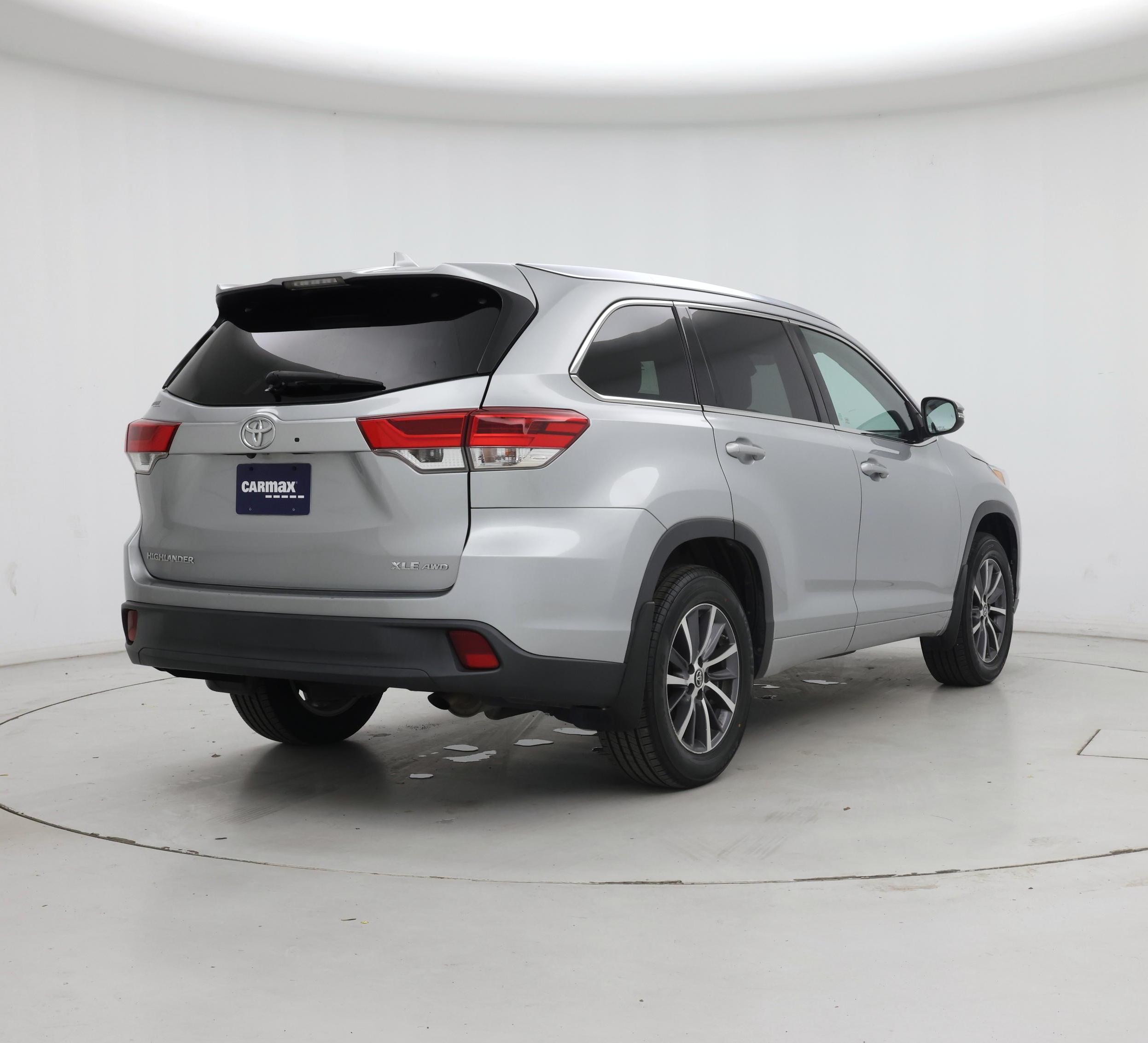 Thumbnail: 2018 Toyota Highlander - 8