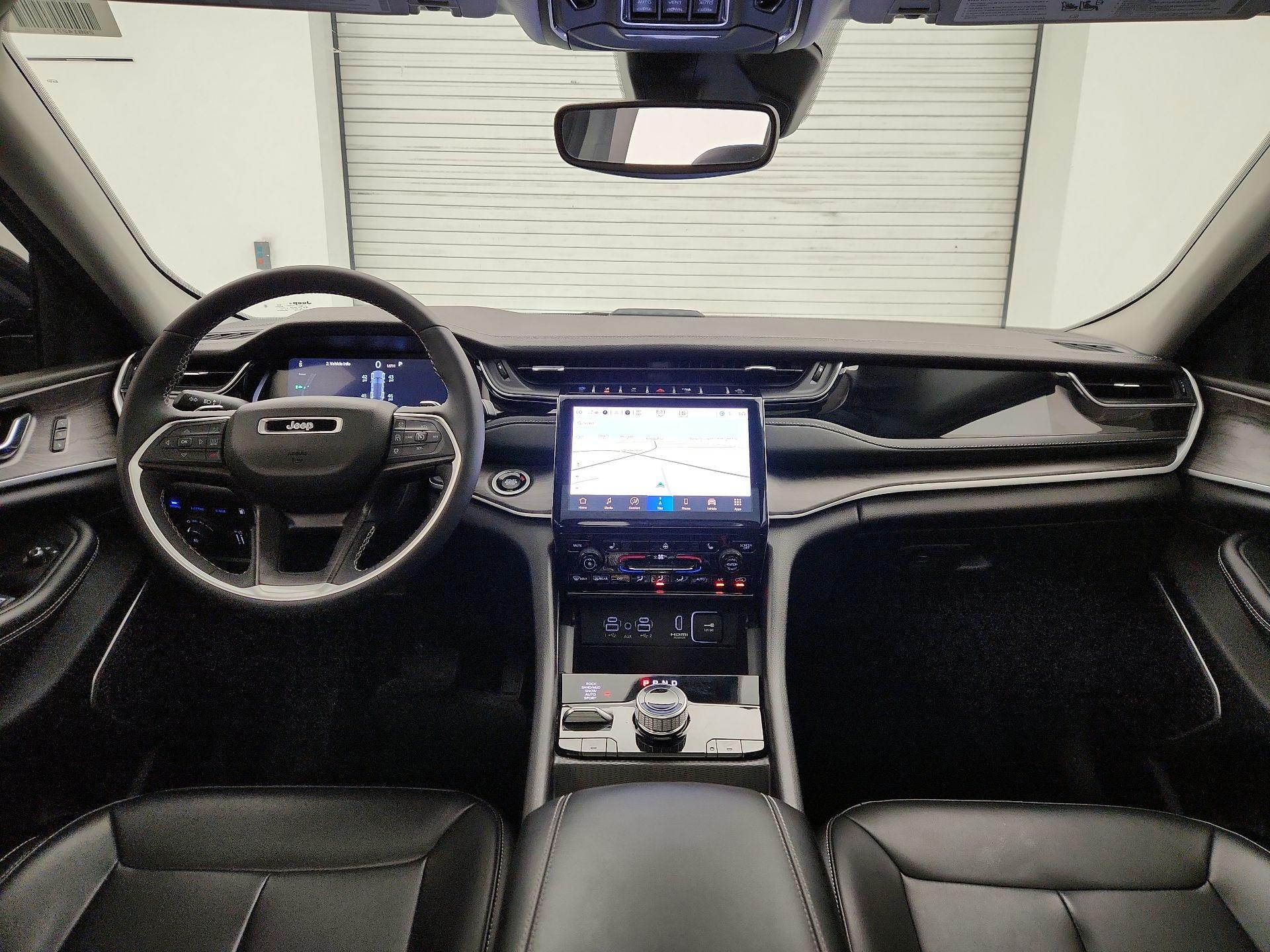 Thumbnail: 2024 Jeep Grand Cherokee - 9
