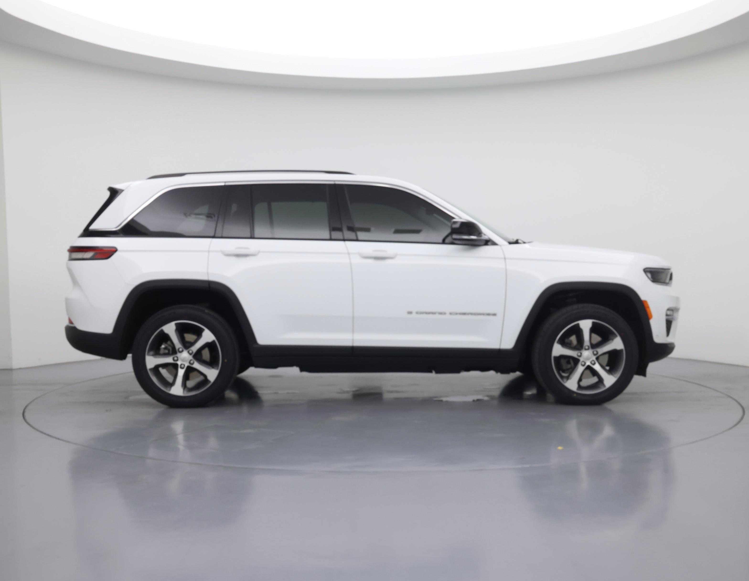 Thumbnail: 2022 Jeep Grand Cherokee - 7