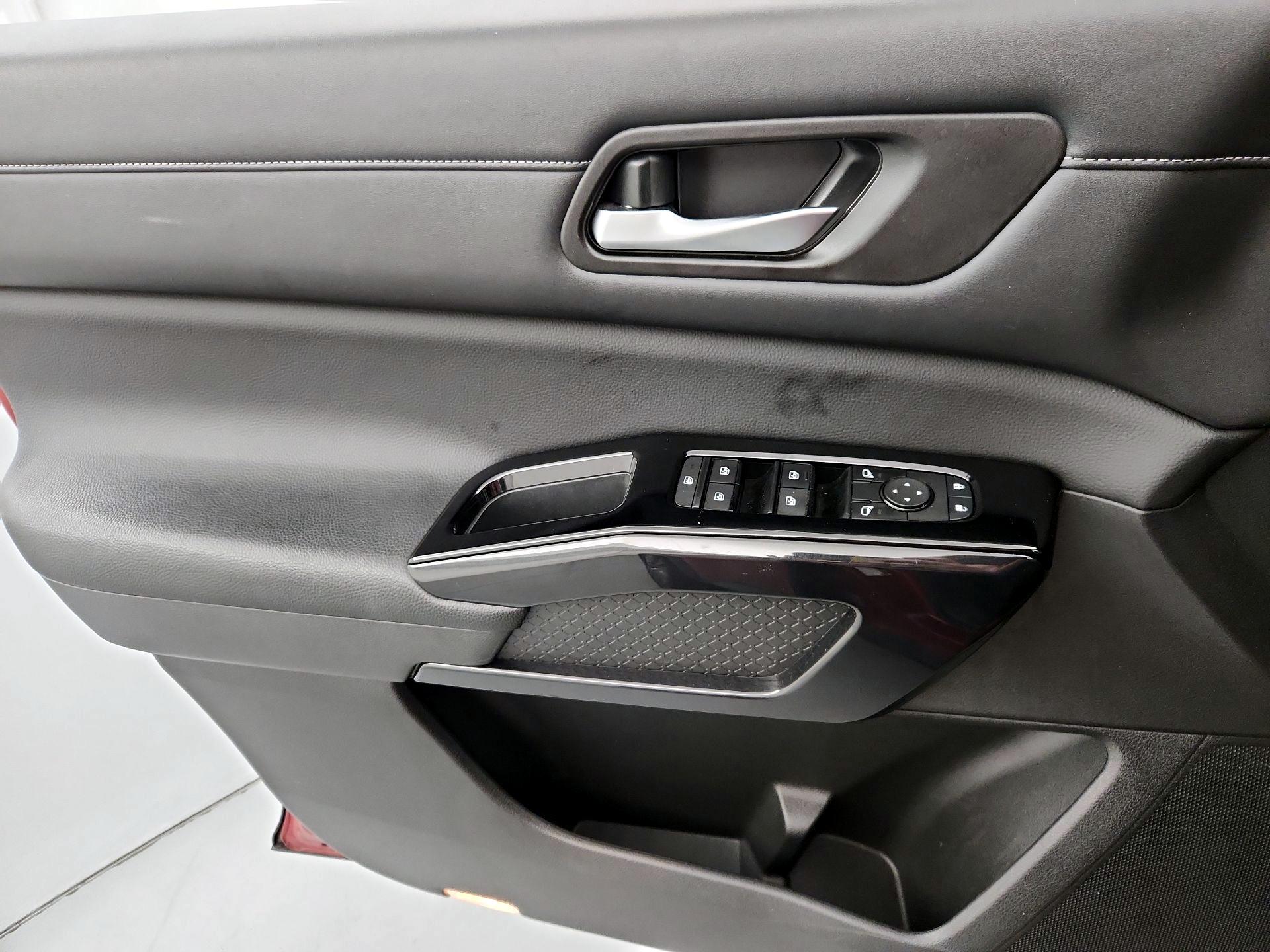 Thumbnail: 2022 Nissan Pathfinder - 12