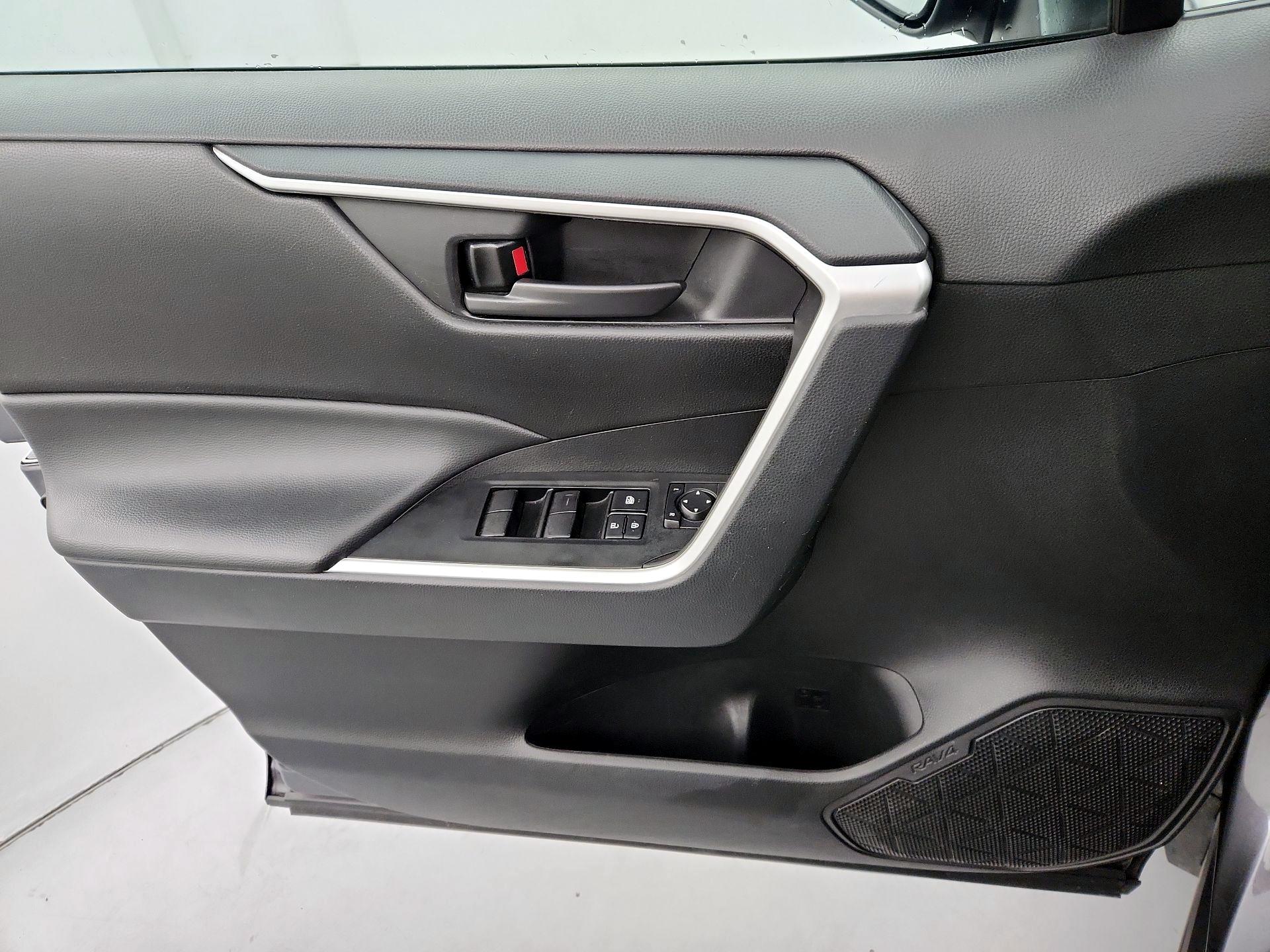 Thumbnail: 2024 Toyota RAV4 - 12
