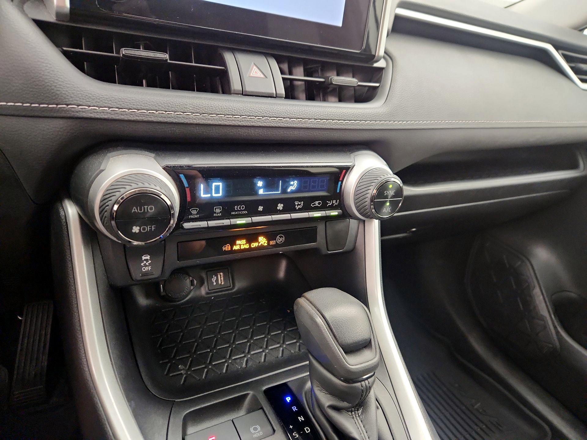 Thumbnail: 2024 Toyota RAV4 - 16