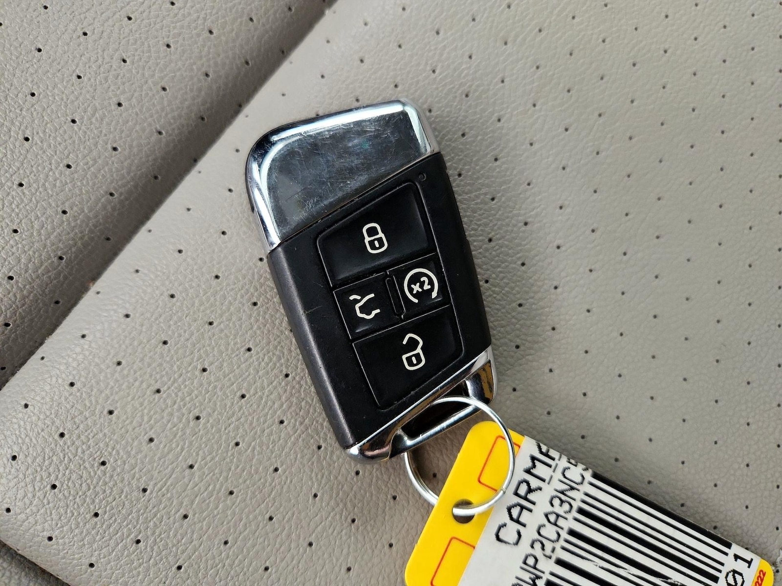 2022 Volkswagen Atlas SE w/Tech - Photo 25