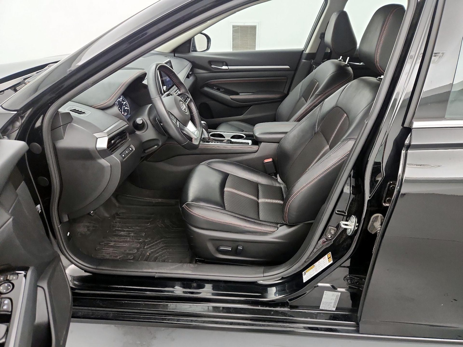 2023 Nissan Altima SR - Photo 12