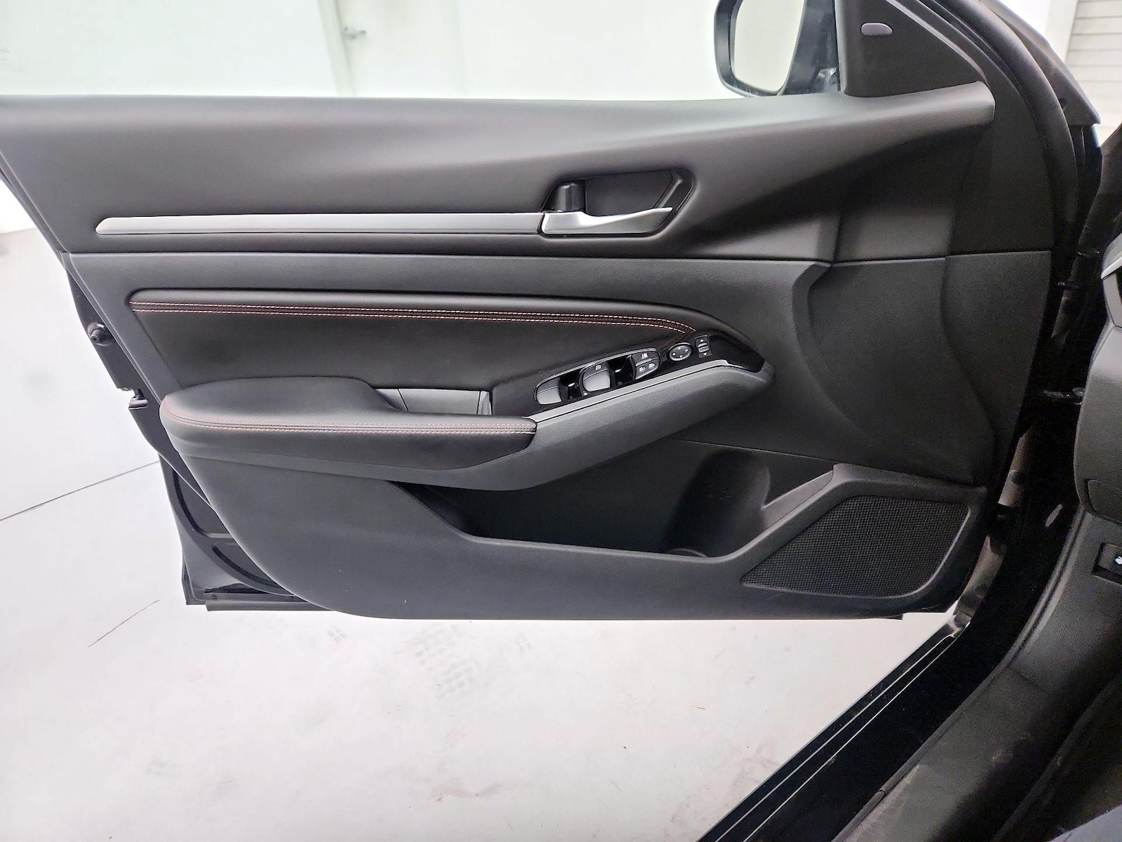 2023 Nissan Altima SR - Photo 13