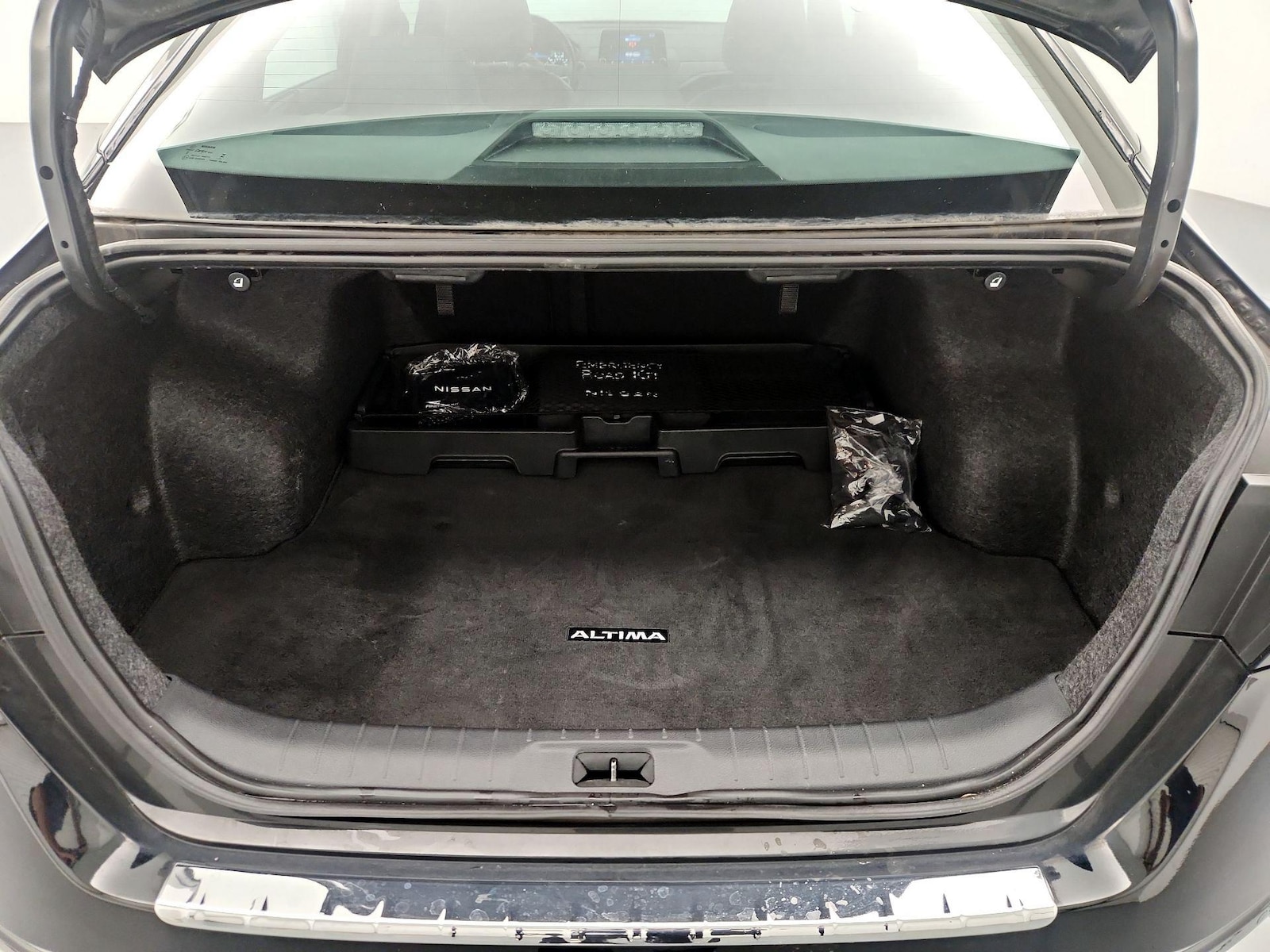 2023 Nissan Altima SR - Photo 21