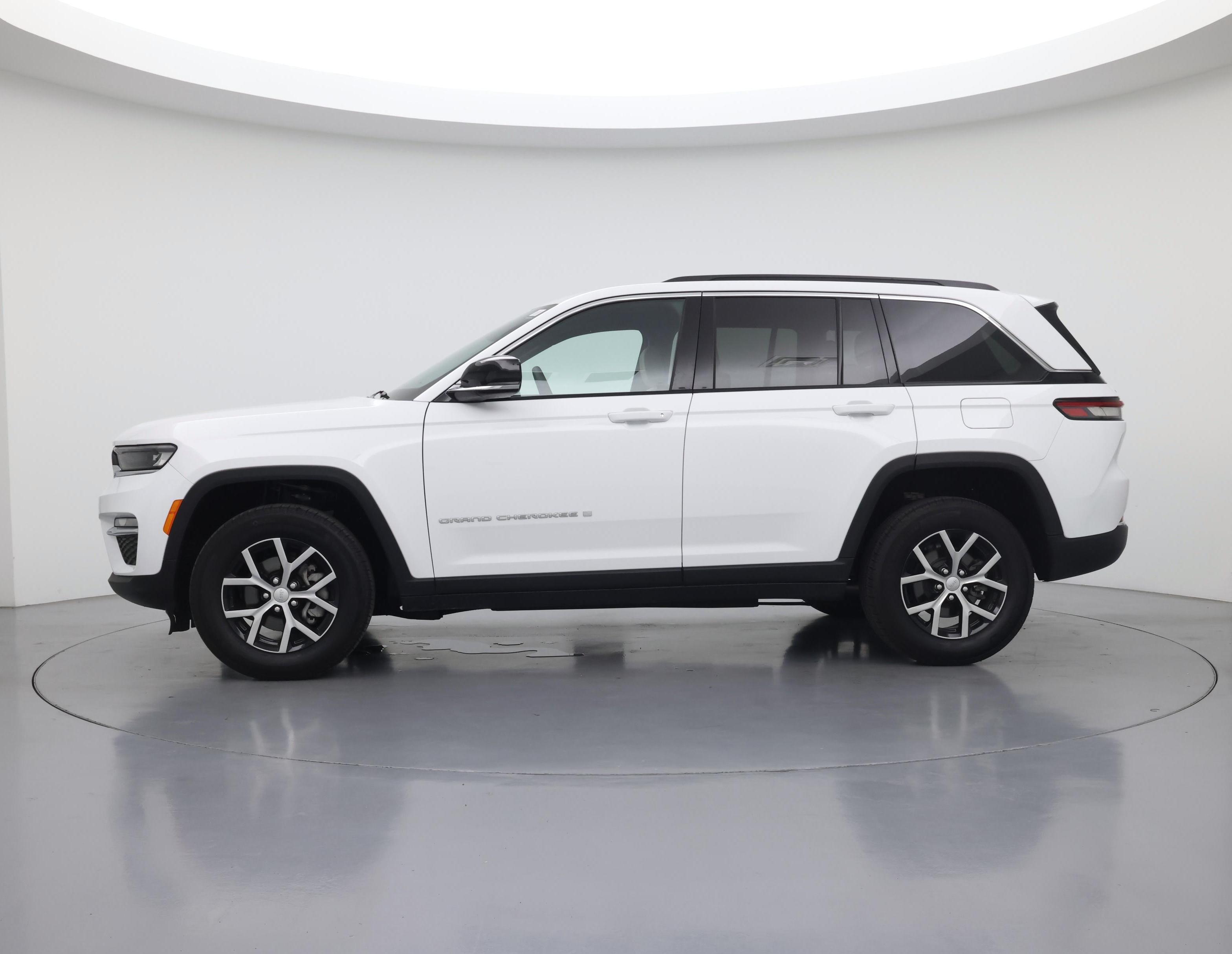 Thumbnail: 2024 Jeep Grand Cherokee - 3