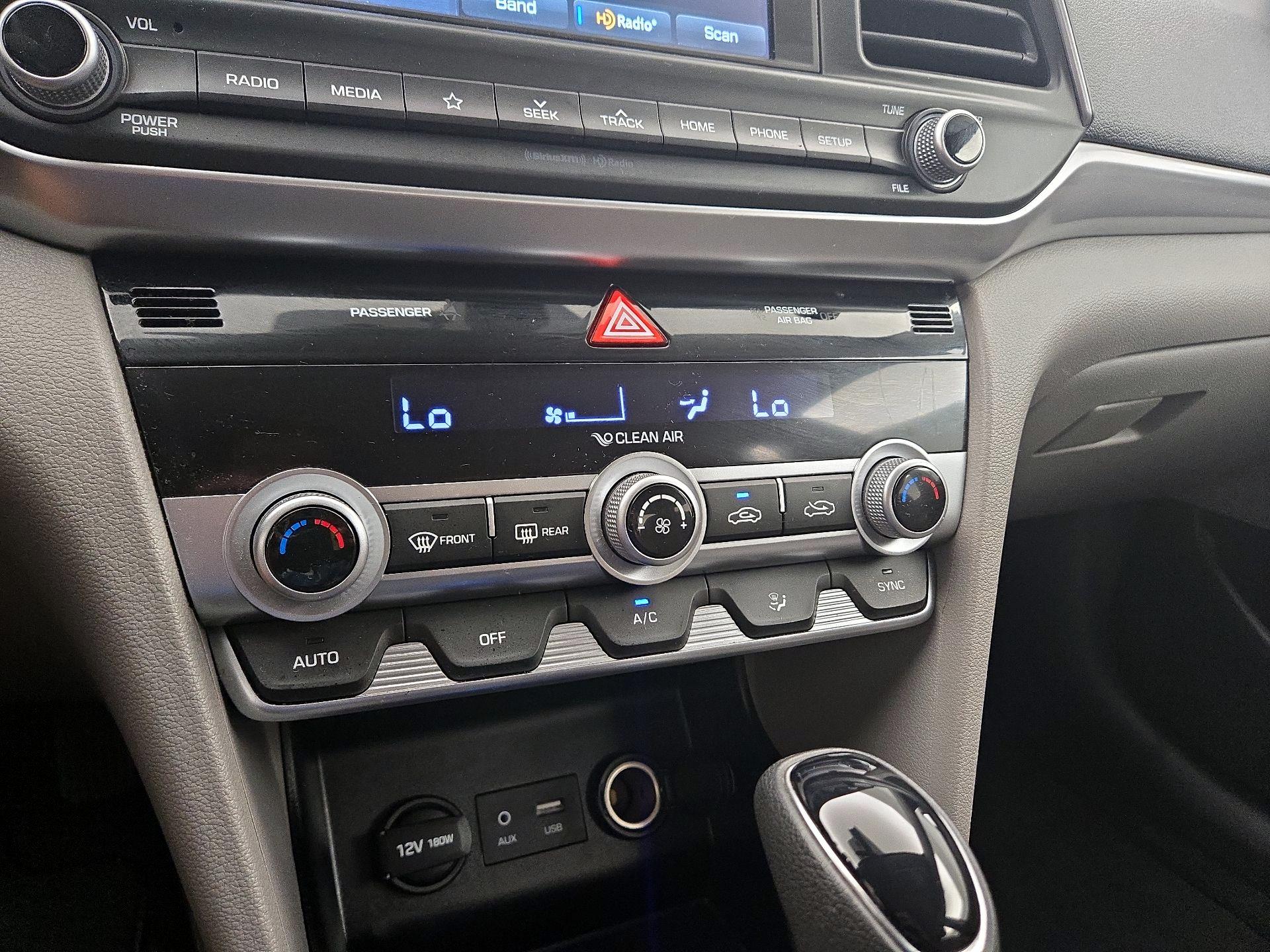 Thumbnail: 2020 Hyundai Elantra - 16