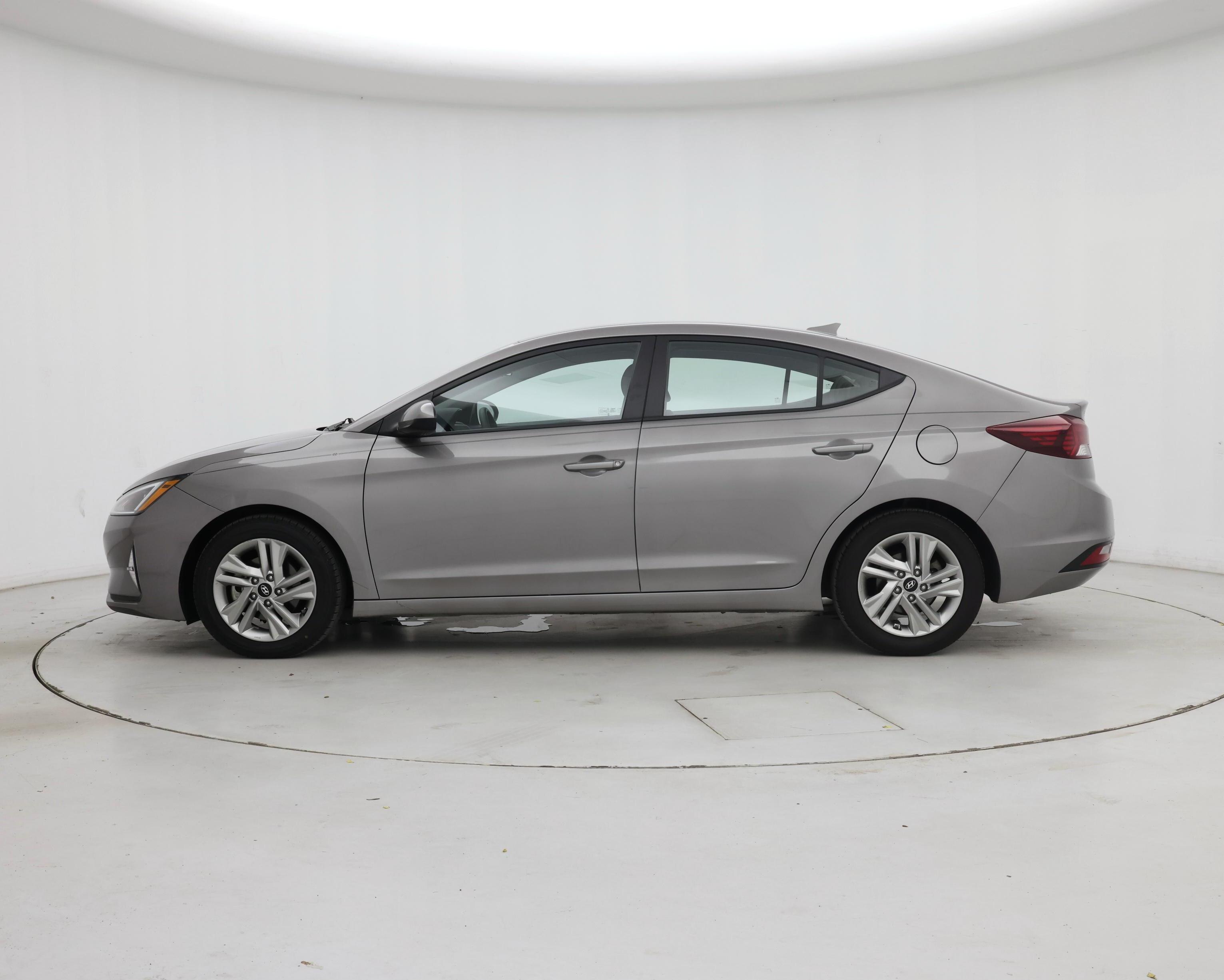 Thumbnail: 2020 Hyundai Elantra - 3
