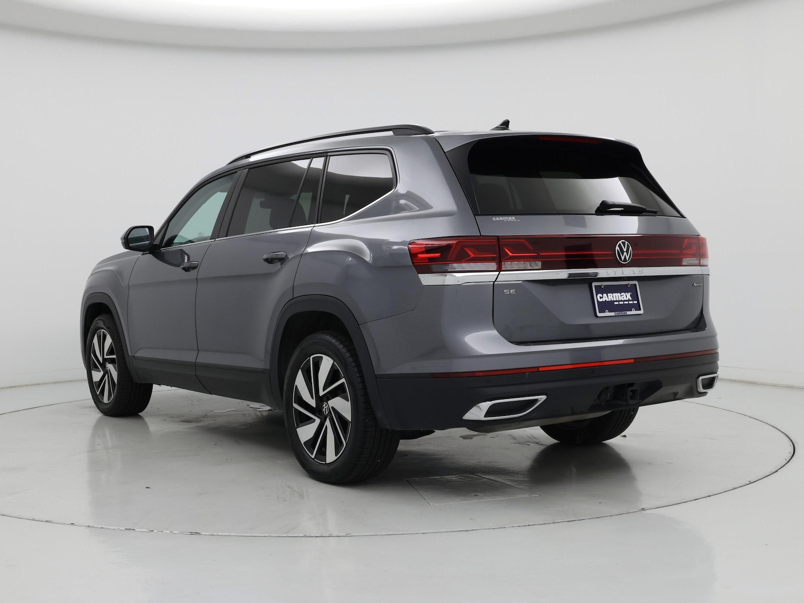 2025 Volkswagen Atlas SE w/Tech - Photo 3