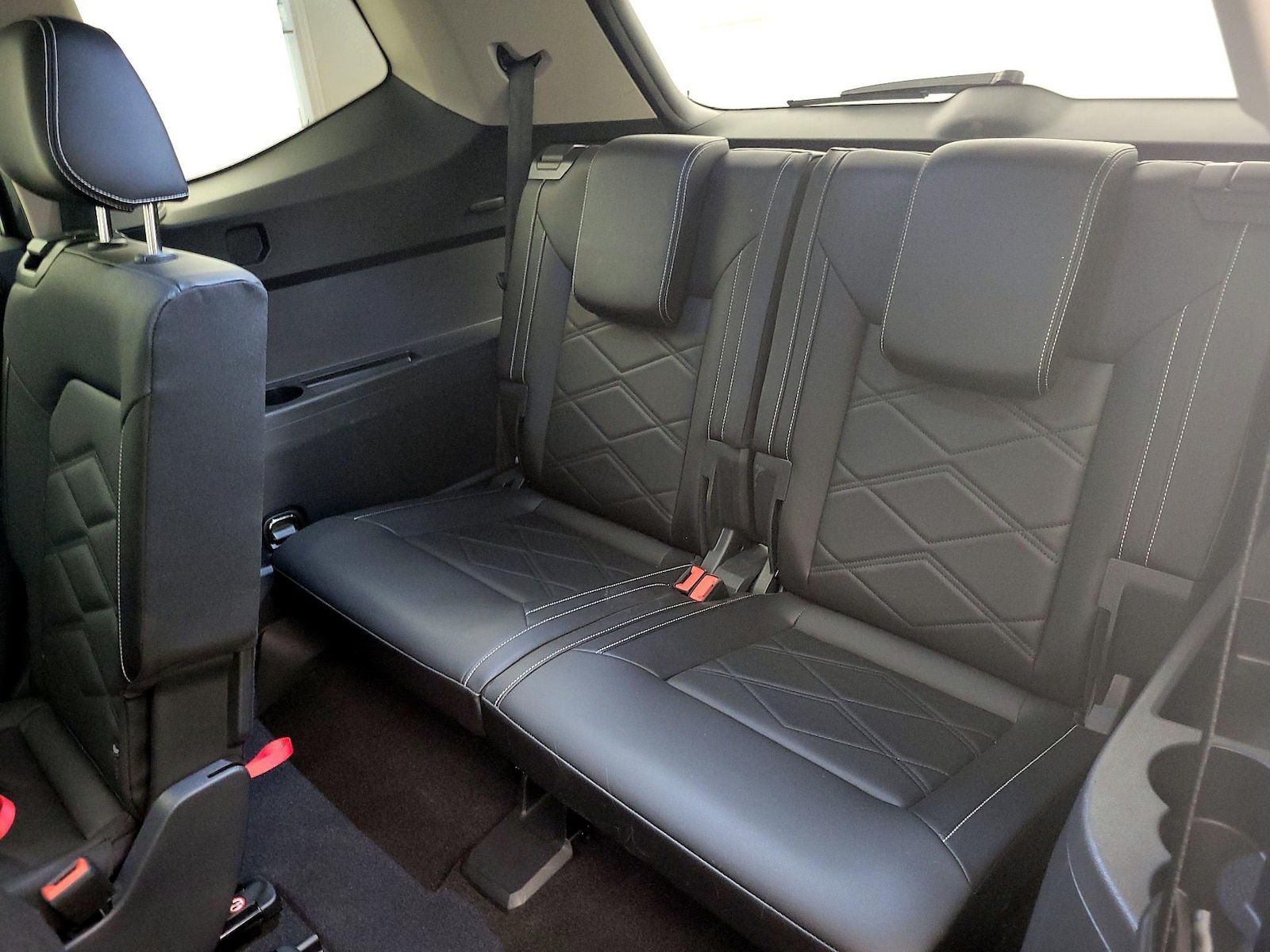 2025 Volkswagen Atlas SE w/Tech - Photo 21