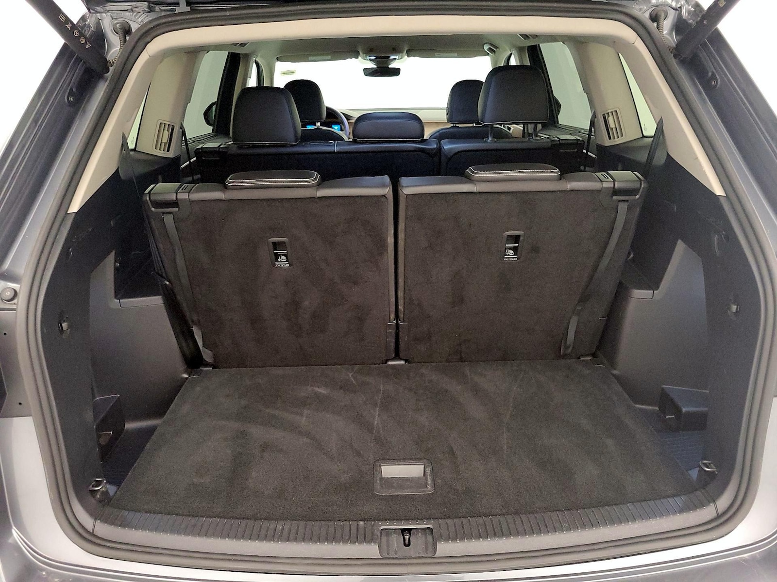 2025 Volkswagen Atlas SE w/Tech - Photo 22