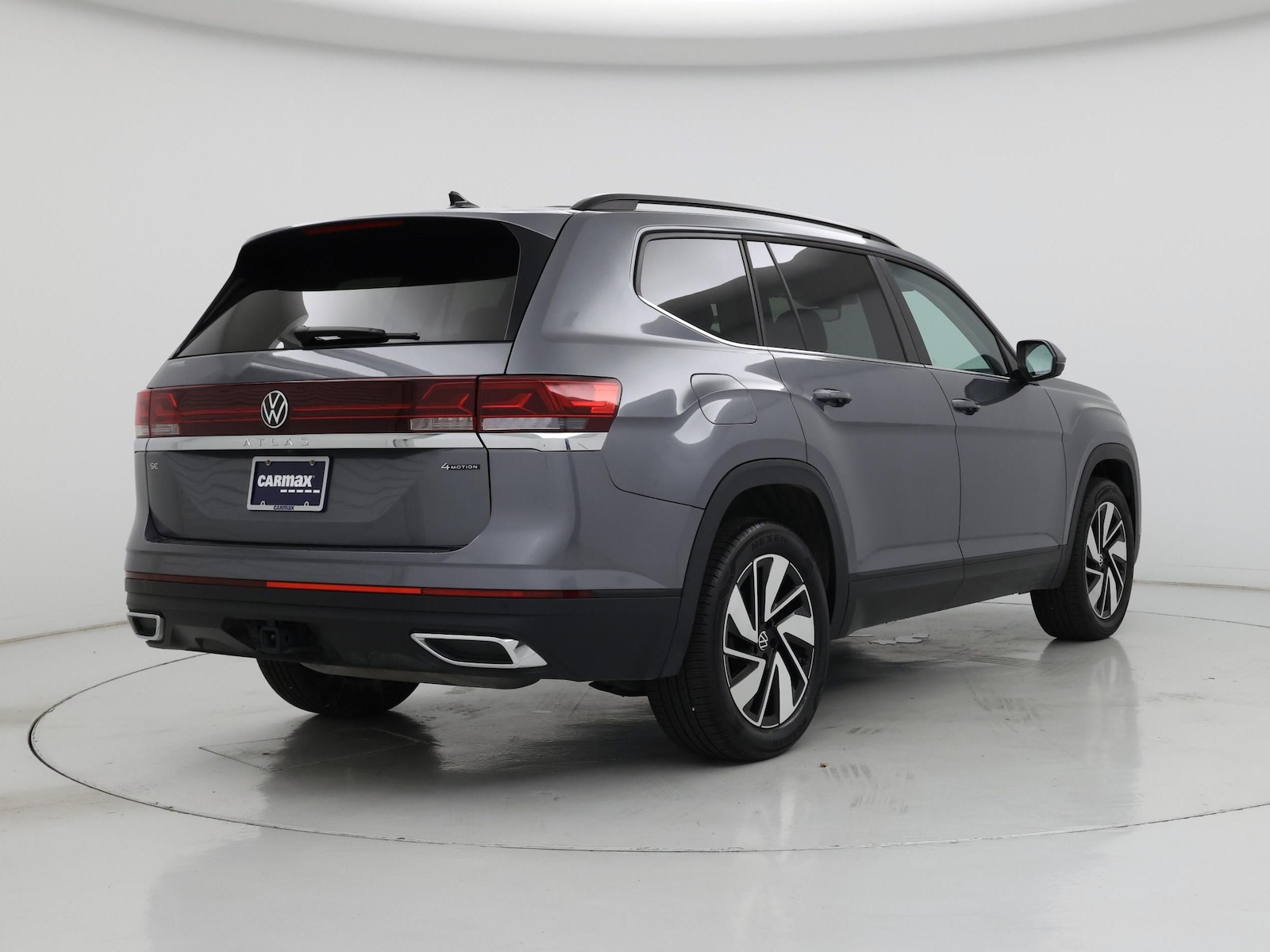 2025 Volkswagen Atlas SE w/Tech - Photo 9