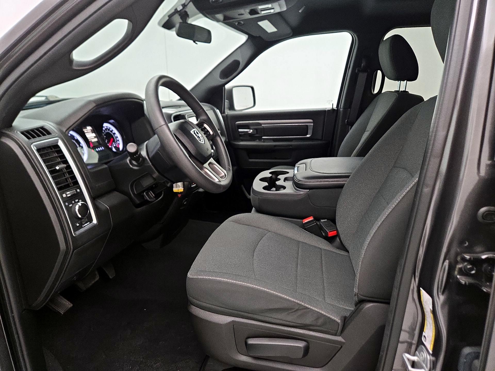 Thumbnail: 2021 RAM 1500 Classic - 11
