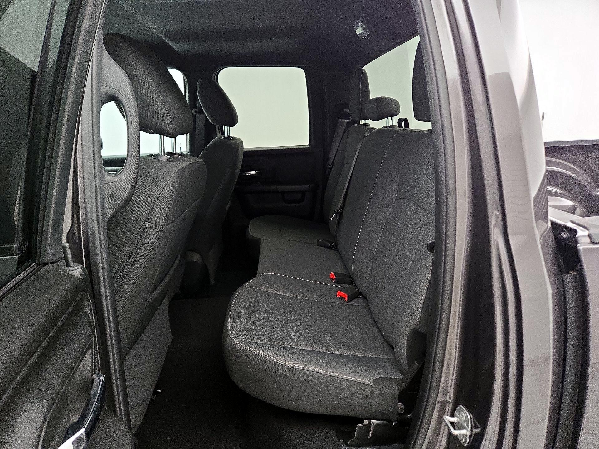 Thumbnail: 2021 RAM 1500 Classic - 19