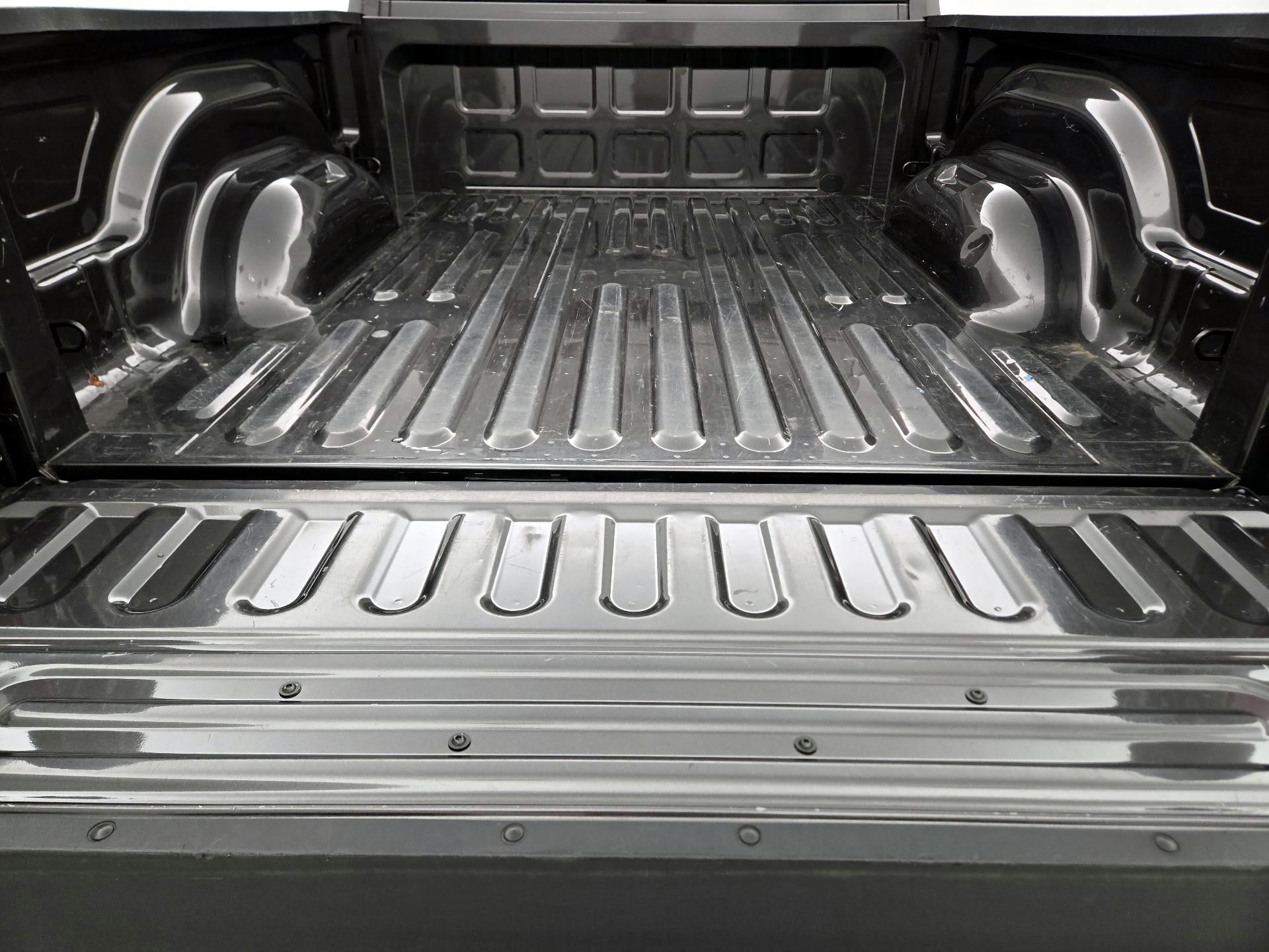 Thumbnail: 2021 RAM 1500 Classic - 20