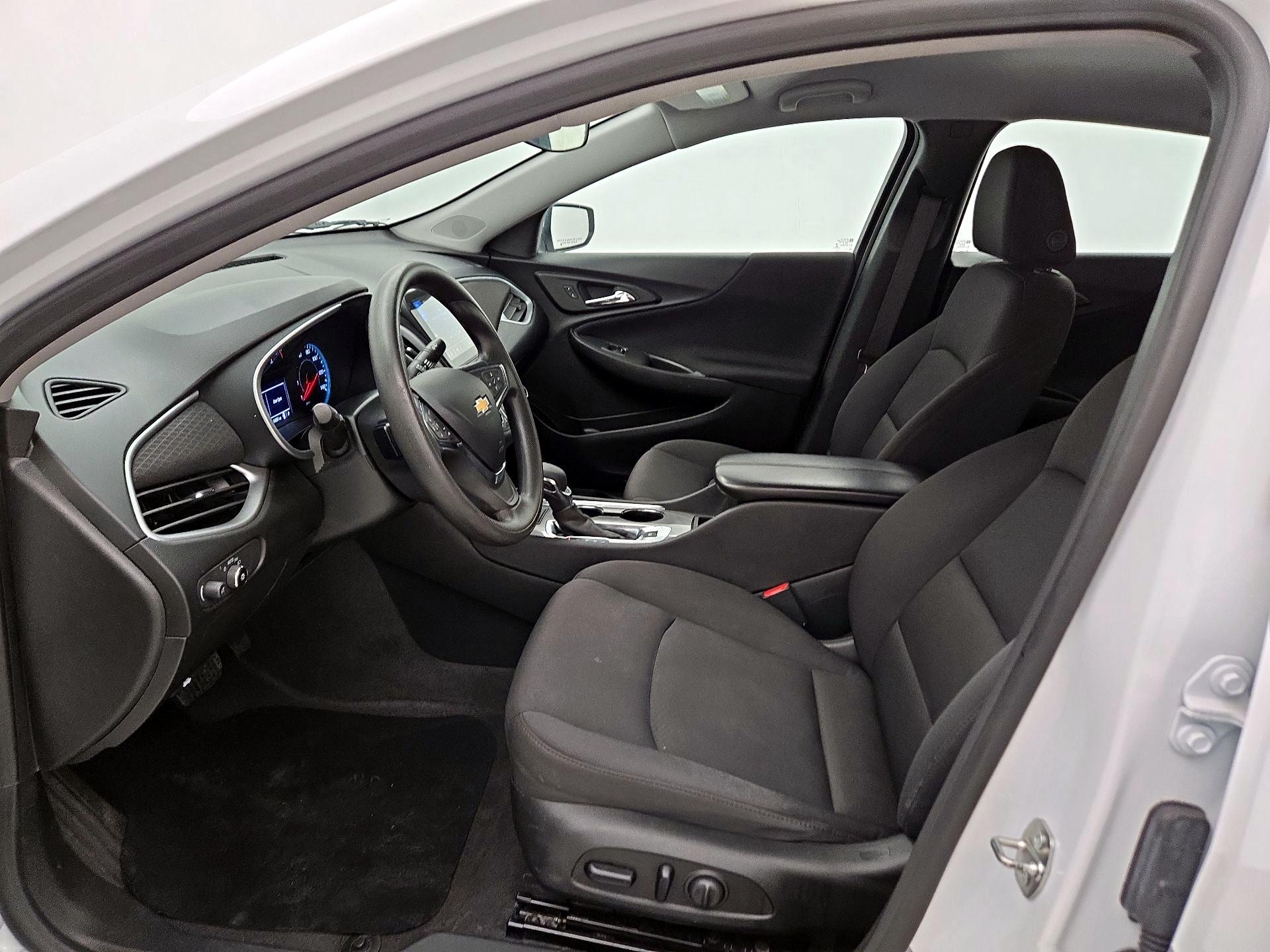 Thumbnail: 2023 Chevrolet Malibu - 11