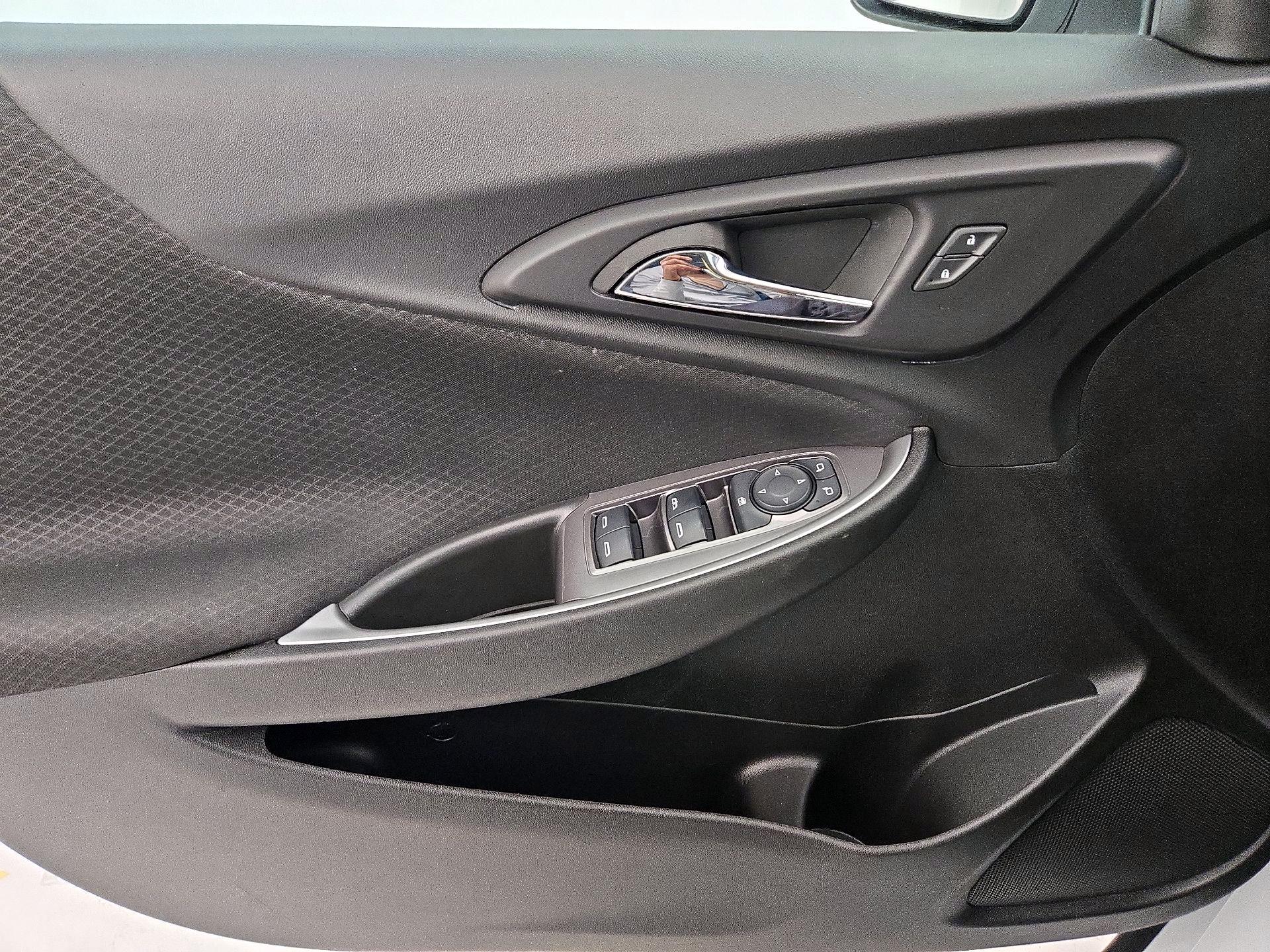 Thumbnail: 2023 Chevrolet Malibu - 12