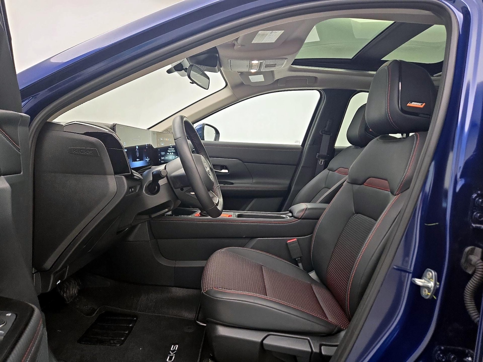2025 Nissan Kicks SR AWD - Photo 12
