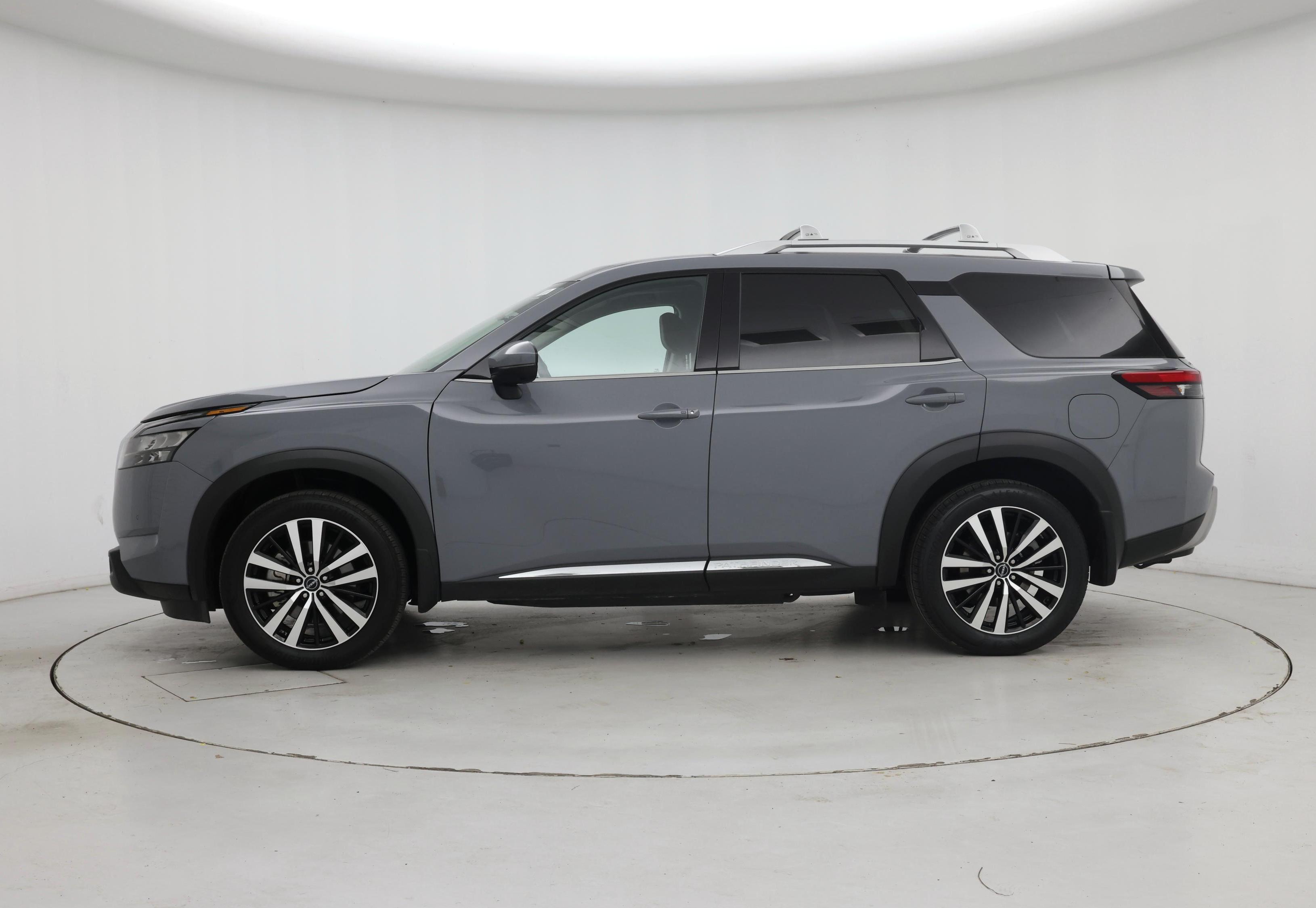 Thumbnail: 2025 Nissan Pathfinder - 3